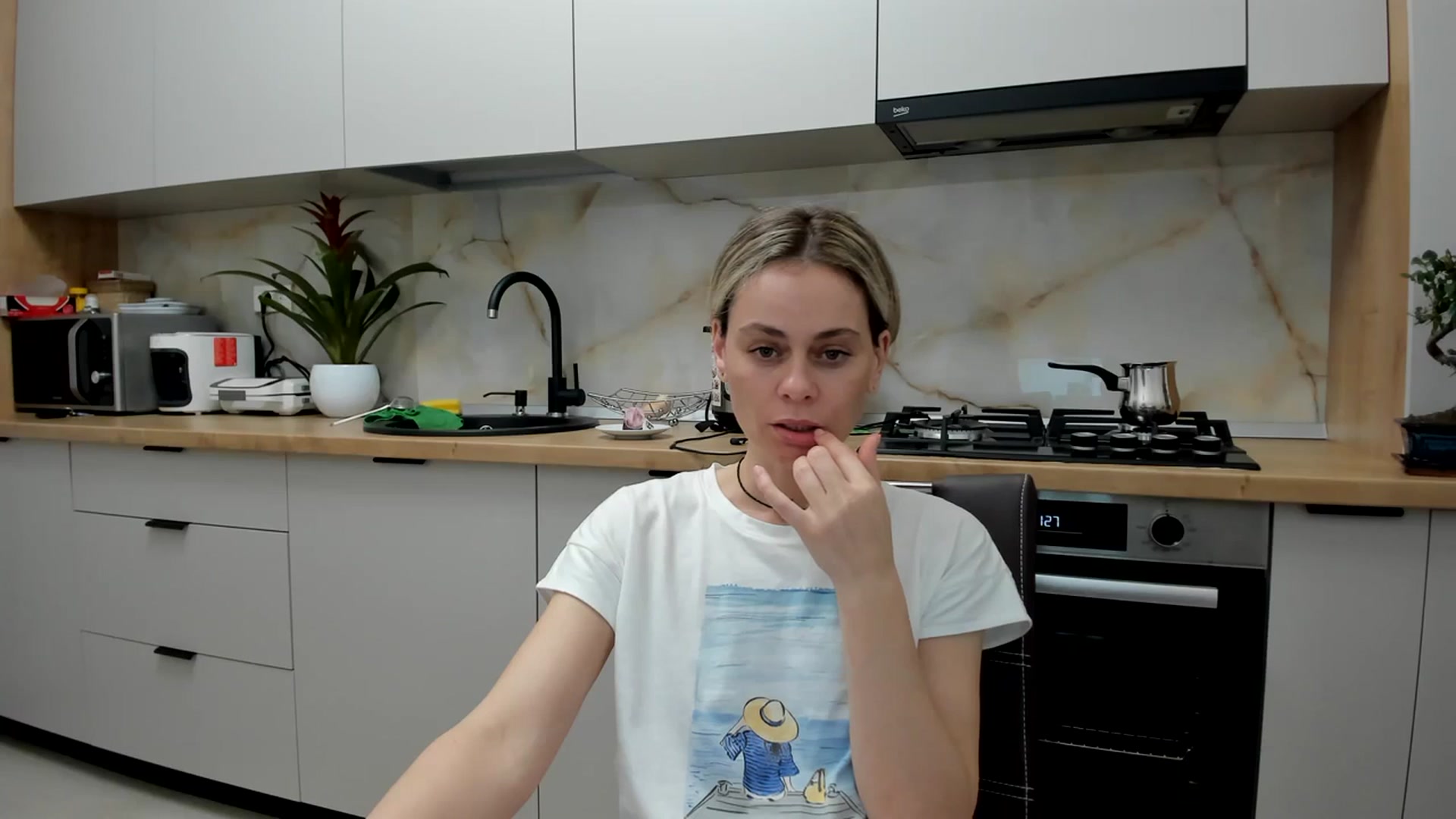 Gallery image thumbnail from DebbyPaige's myfreecams stream on, 04/07/2024, 18:45 image 12 of 20