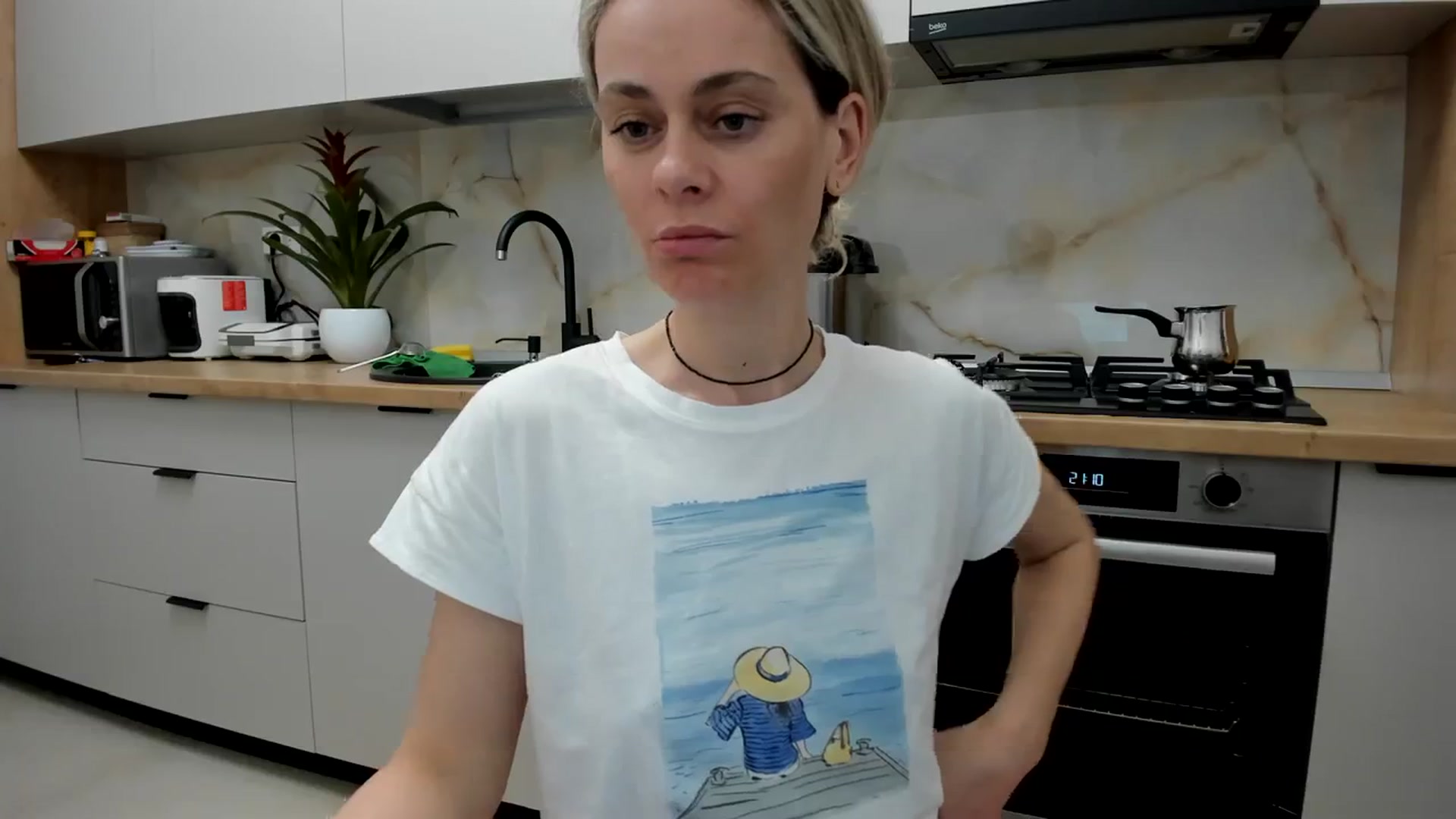 Gallery image thumbnail from DebbyPaige's myfreecams stream on, 04/07/2024, 18:45 image 2 of 20