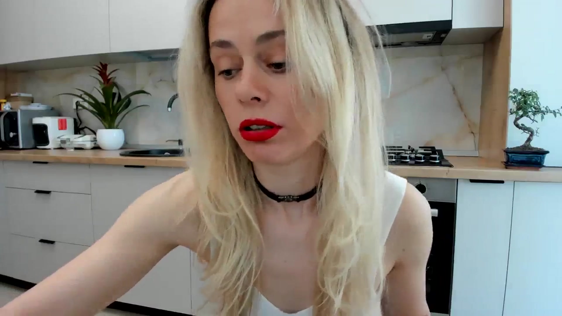 Gallery image thumbnail from DebbyPaige's myfreecams stream on, 04/08/2024, 11:33 image 2 of 20