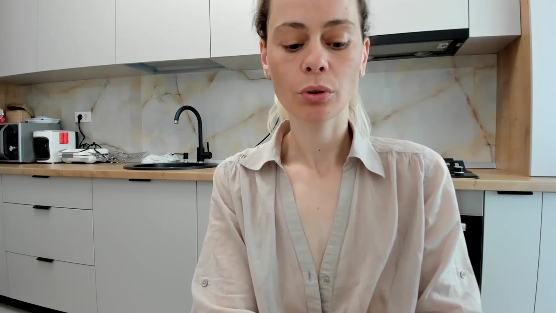 Gallery image thumbnail from DebbyPaige's myfreecams stream on, 04/14/2024, 13:31 image 4 of 20