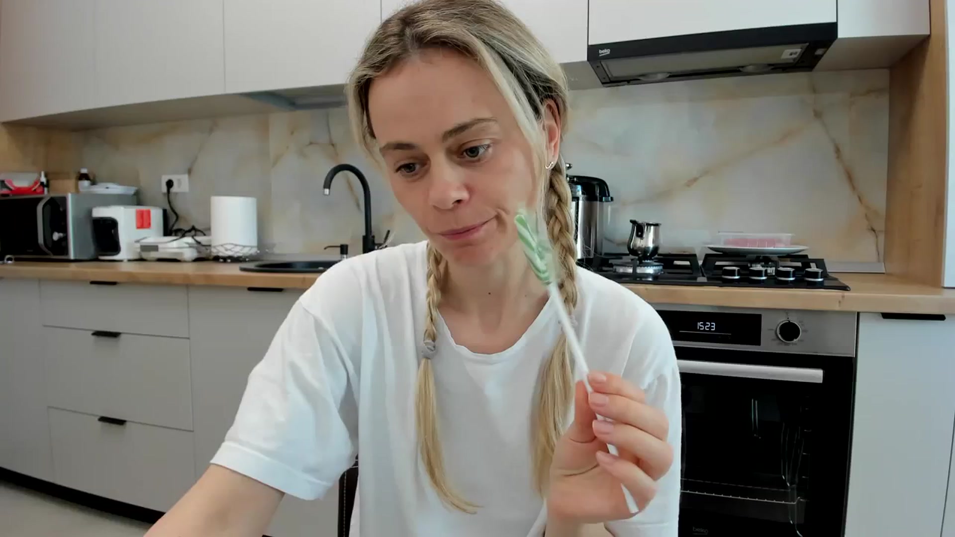 Gallery image thumbnail from DebbyPaige's myfreecams stream on, 04/15/2024, 13:23 image 1 of 20