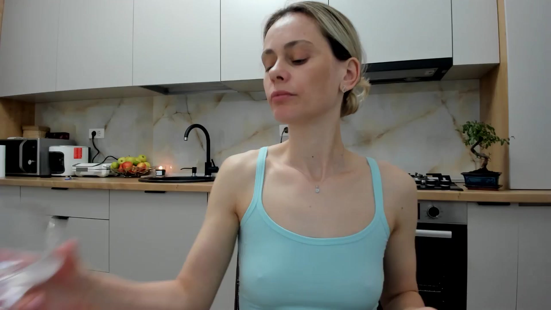 Gallery image thumbnail from DebbyPaige's myfreecams stream on, 04/20/2024, 19:03 image 5 of 20