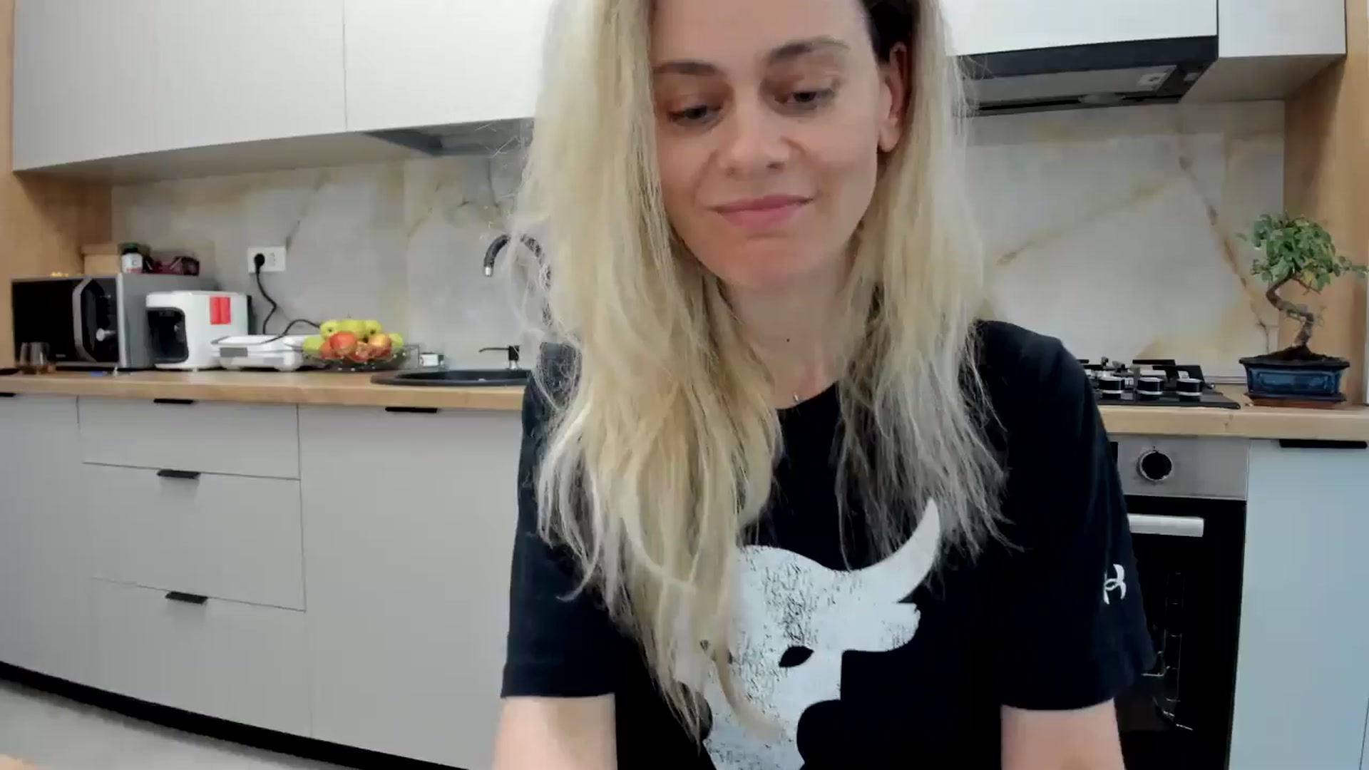 Gallery image thumbnail from DebbyPaige's myfreecams stream on, 04/21/2024, 16:42 image 17 of 20
