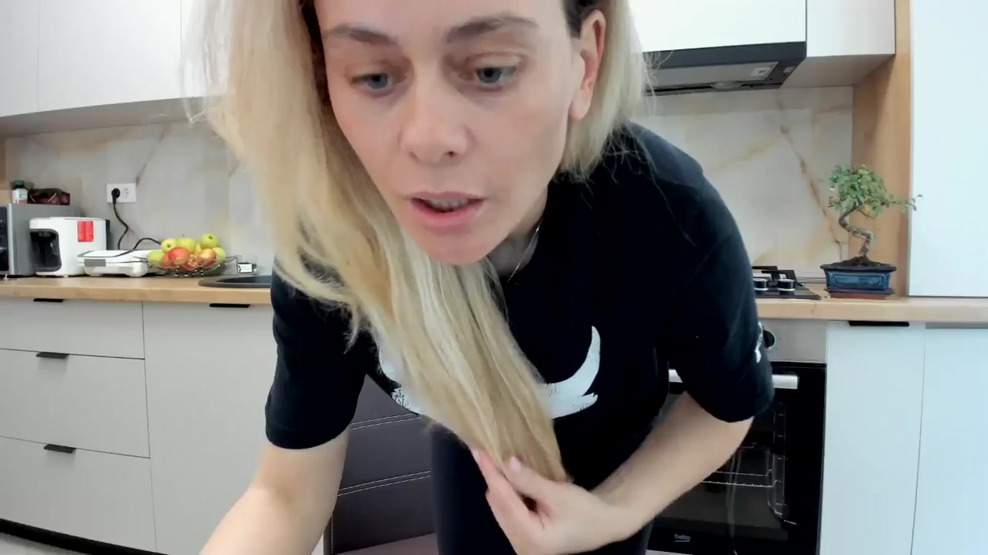 Gallery image thumbnail from DebbyPaige's myfreecams stream on, 04/21/2024, 16:42 image 6 of 20