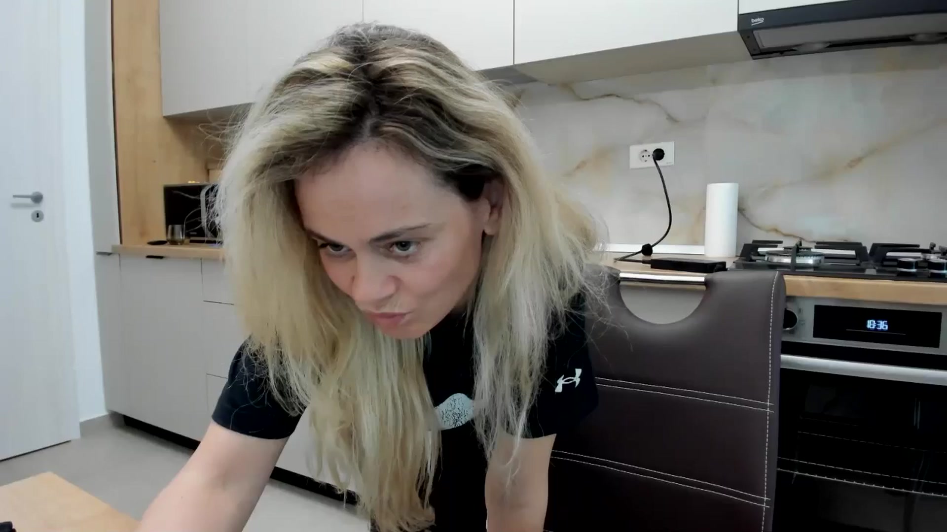 Gallery image thumbnail from DebbyPaige's myfreecams stream on, 04/21/2024, 16:42 image 10 of 20