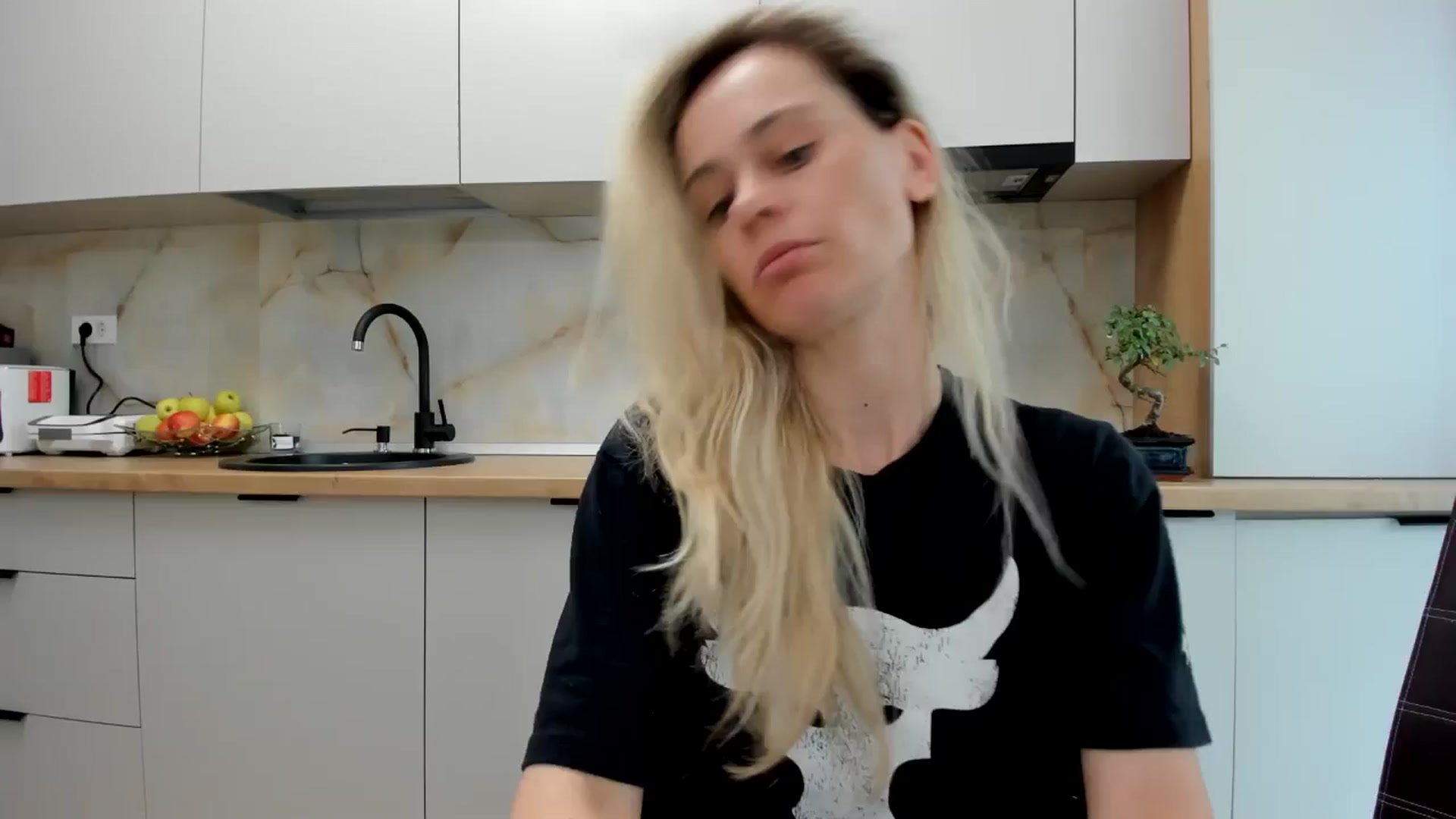 Gallery image thumbnail from DebbyPaige's myfreecams stream on, 04/21/2024, 16:42 image 1 of 20