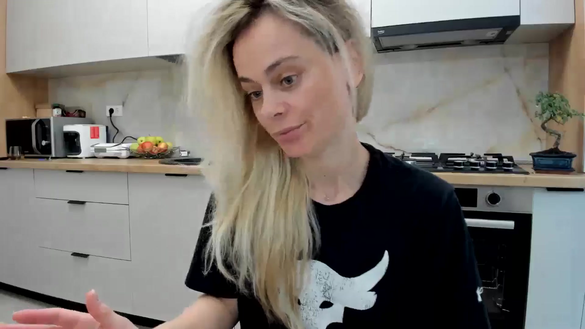 Gallery image thumbnail from DebbyPaige's myfreecams stream on, 04/21/2024, 16:42 image 13 of 20