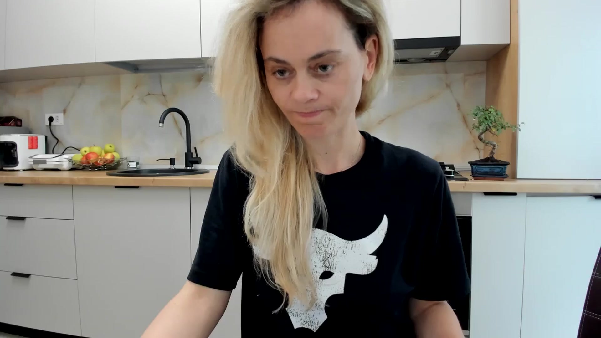 Gallery image thumbnail from DebbyPaige's myfreecams stream on, 04/21/2024, 16:42 image 4 of 20