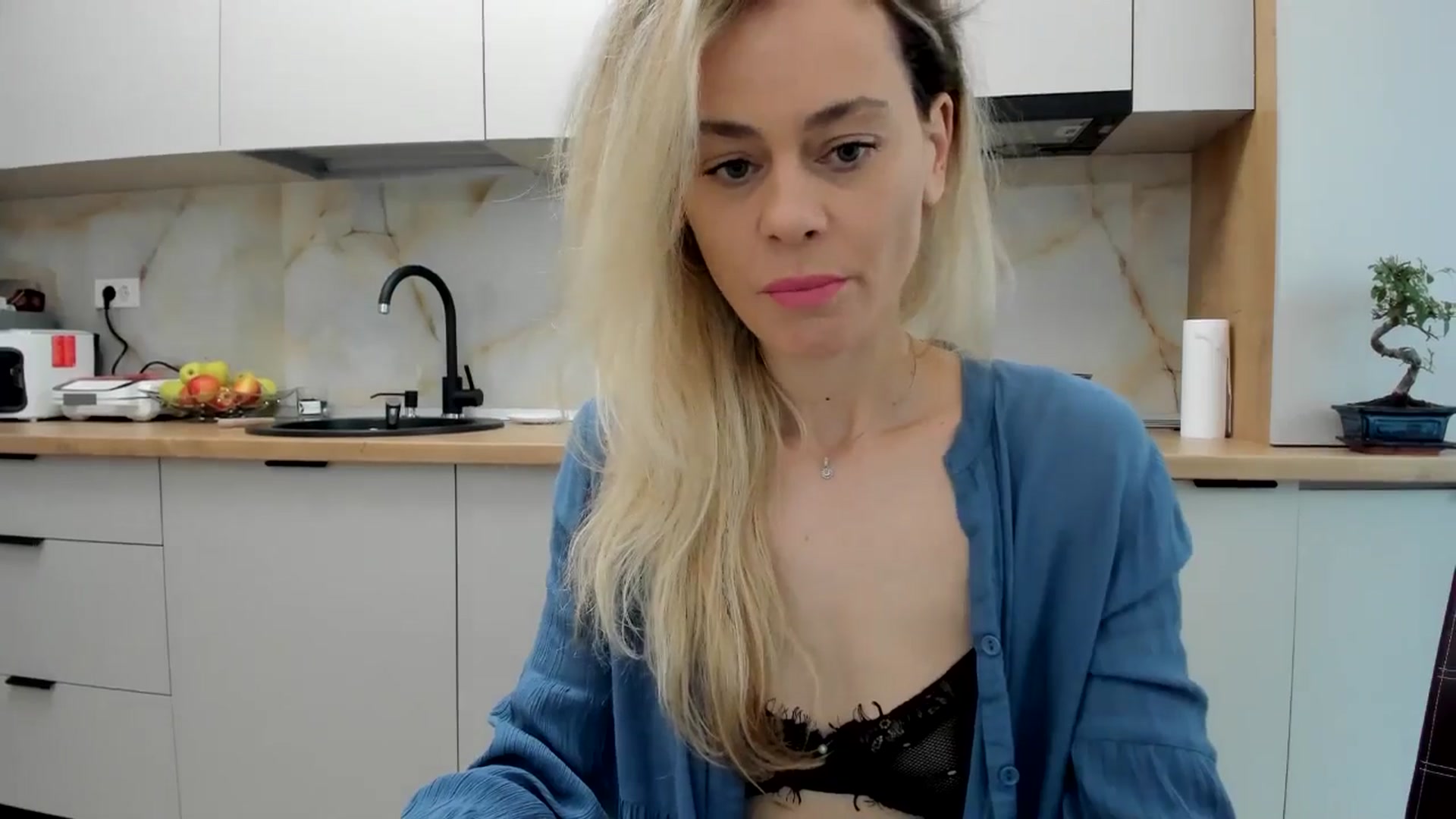 Gallery image thumbnail from DebbyPaige's myfreecams stream on, 04/22/2024, 10:35 image 2 of 20
