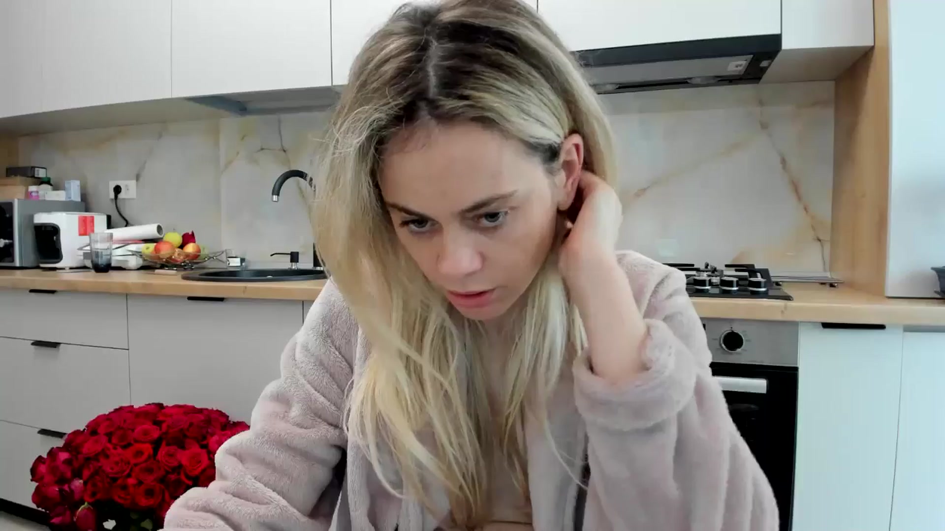 Gallery image thumbnail from DebbyPaige's myfreecams stream on, 04/23/2024, 10:19 image 12 of 20