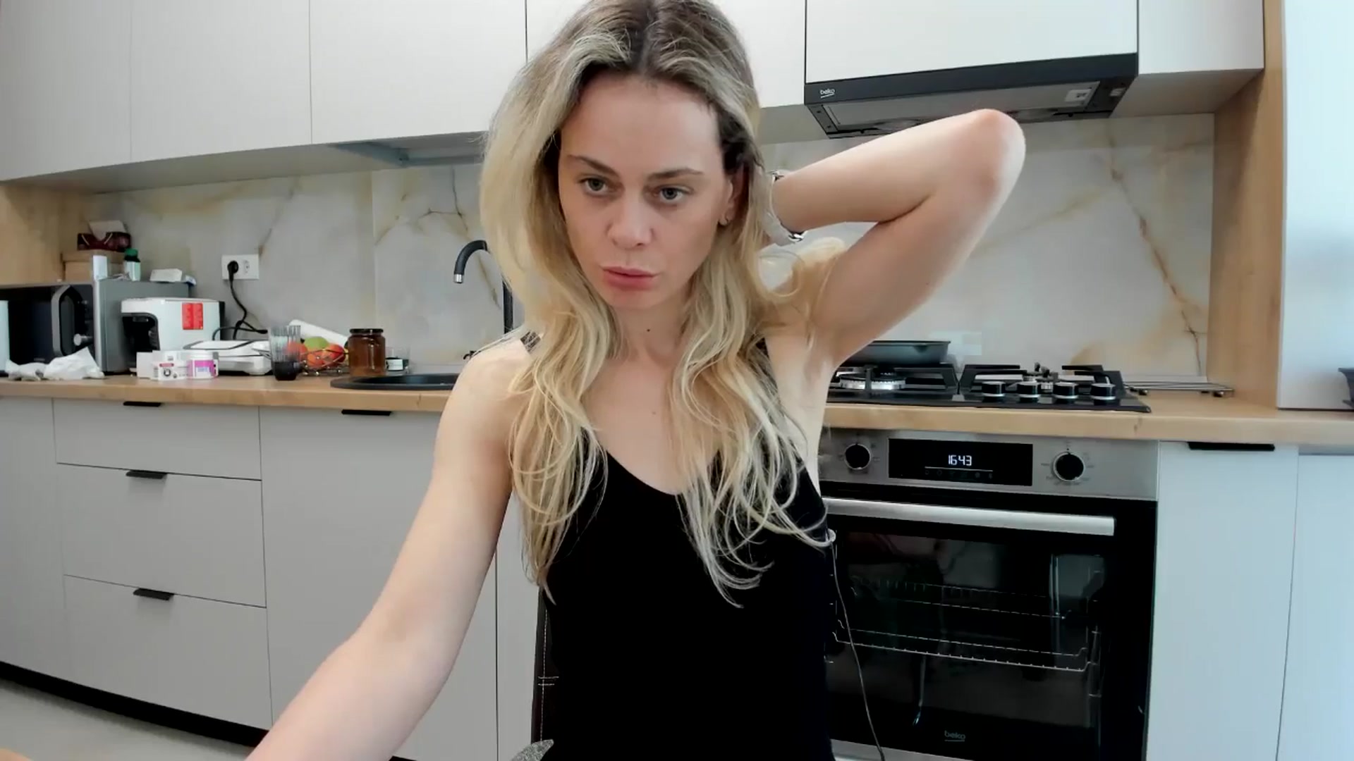 Gallery image thumbnail from DebbyPaige's myfreecams stream on, 04/24/2024, 14:11 image 17 of 20