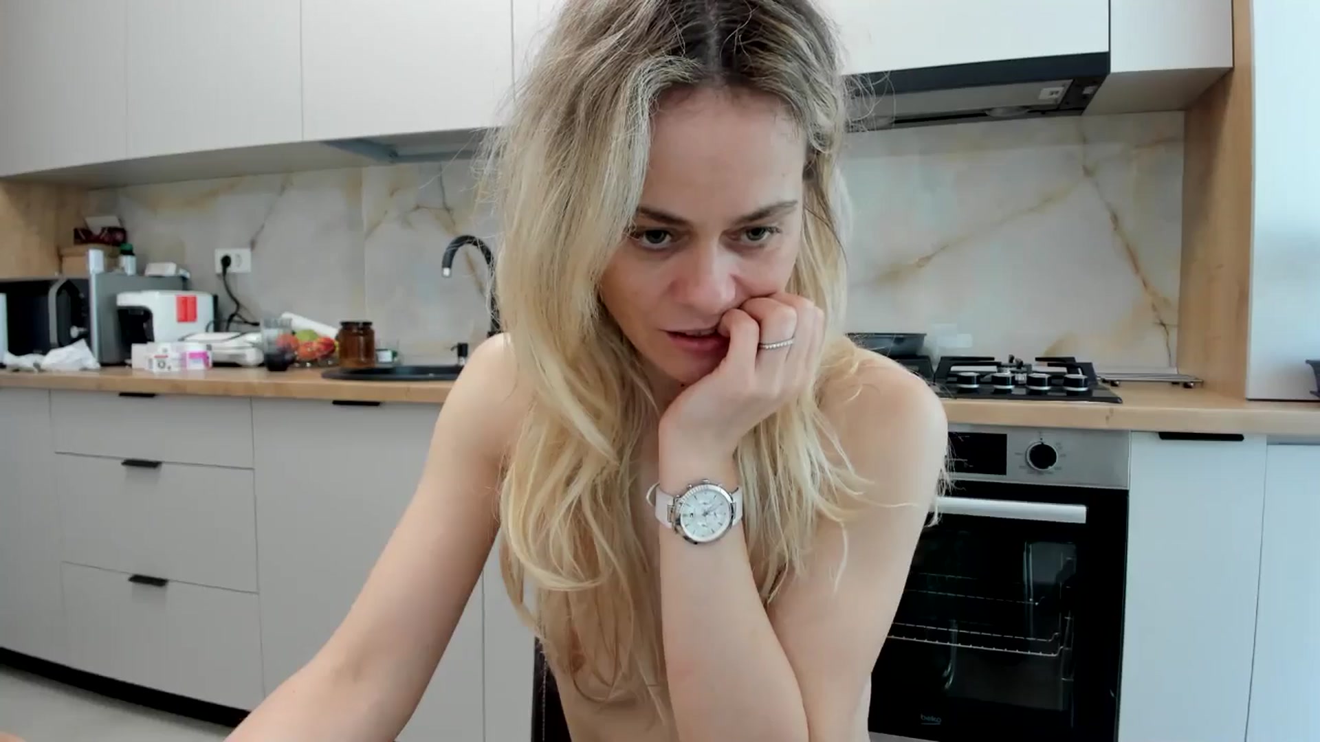 Gallery image thumbnail from DebbyPaige's myfreecams stream on, 04/24/2024, 14:11 image 8 of 20