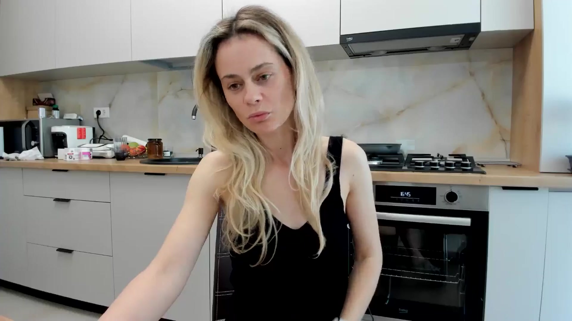 Gallery image thumbnail from DebbyPaige's myfreecams stream on, 04/24/2024, 14:11 image 18 of 20