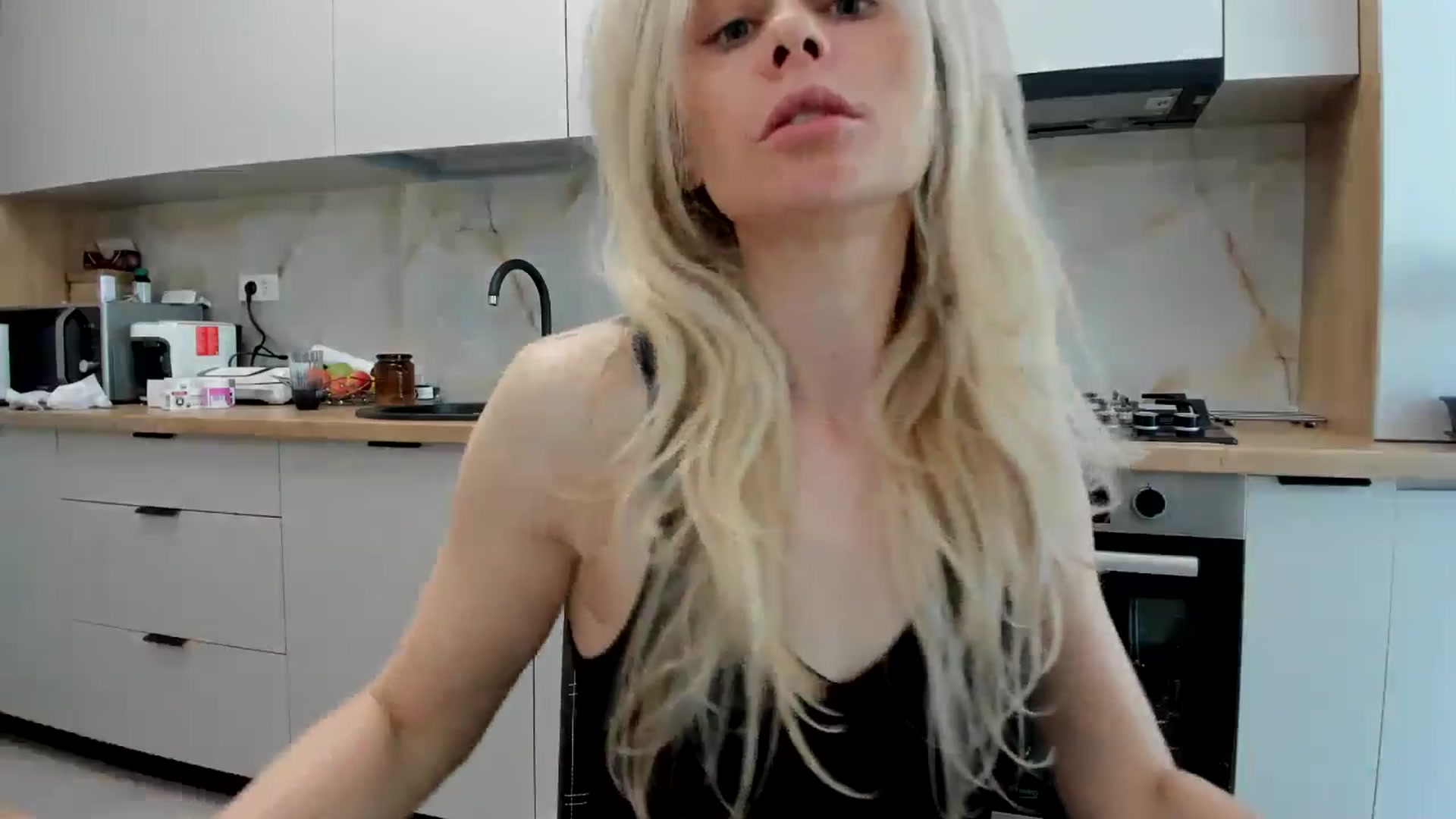 Gallery image thumbnail from DebbyPaige's myfreecams stream on, 04/24/2024, 14:11 image 11 of 20