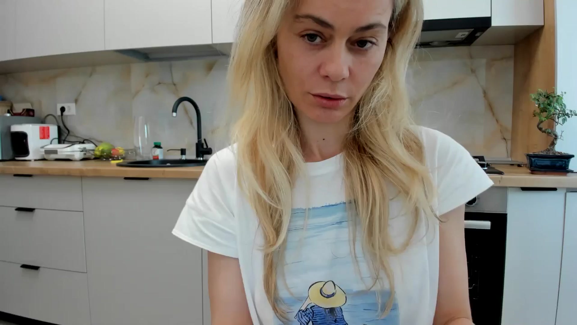 Gallery image thumbnail from DebbyPaige's myfreecams stream on, 04/27/2024, 14:31 image 14 of 20