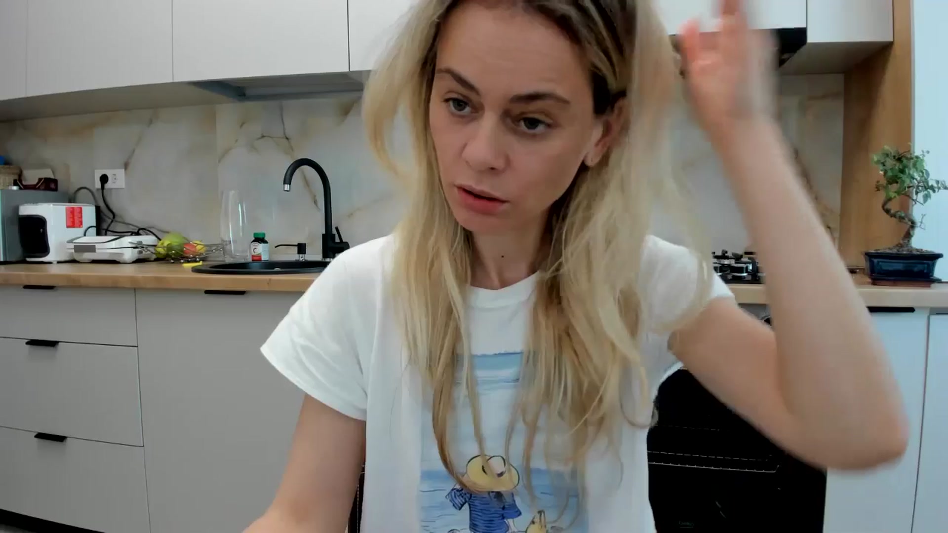 Gallery image thumbnail from DebbyPaige's myfreecams stream on, 04/27/2024, 14:31 image 12 of 20