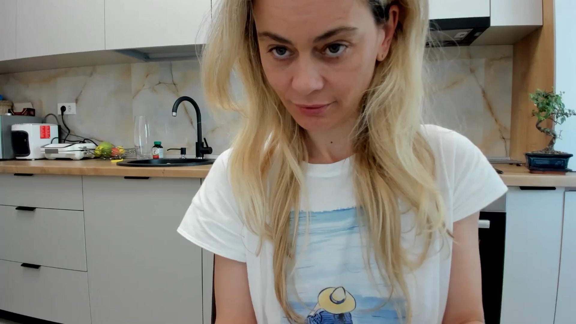 Gallery image thumbnail from DebbyPaige's myfreecams stream on, 04/27/2024, 14:31 image 13 of 20