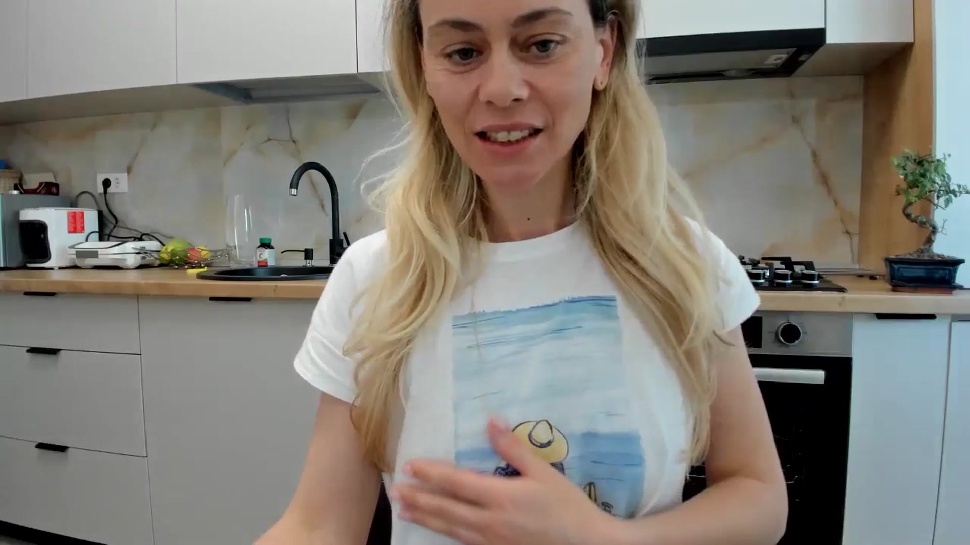 Gallery image thumbnail from DebbyPaige's myfreecams stream on, 04/27/2024, 14:31 image 2 of 20