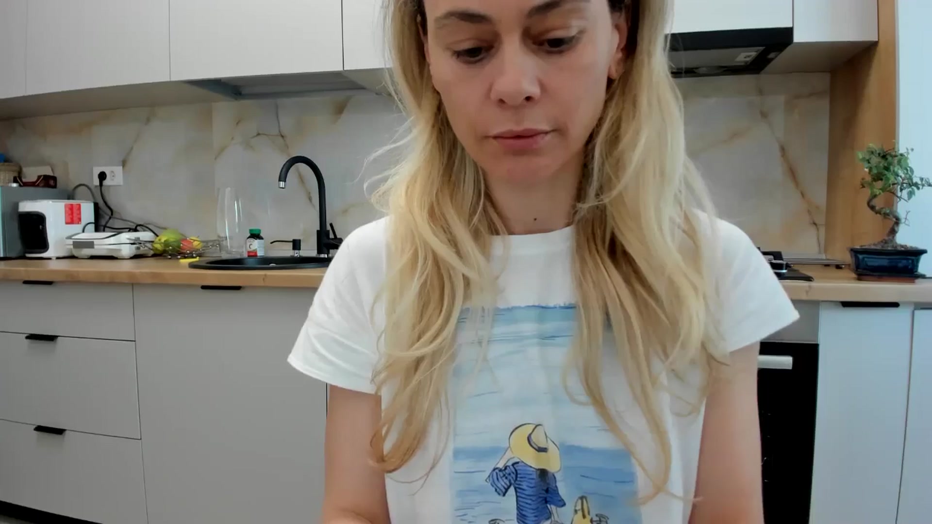 Gallery image thumbnail from DebbyPaige's myfreecams stream on, 04/27/2024, 14:31 image 6 of 20