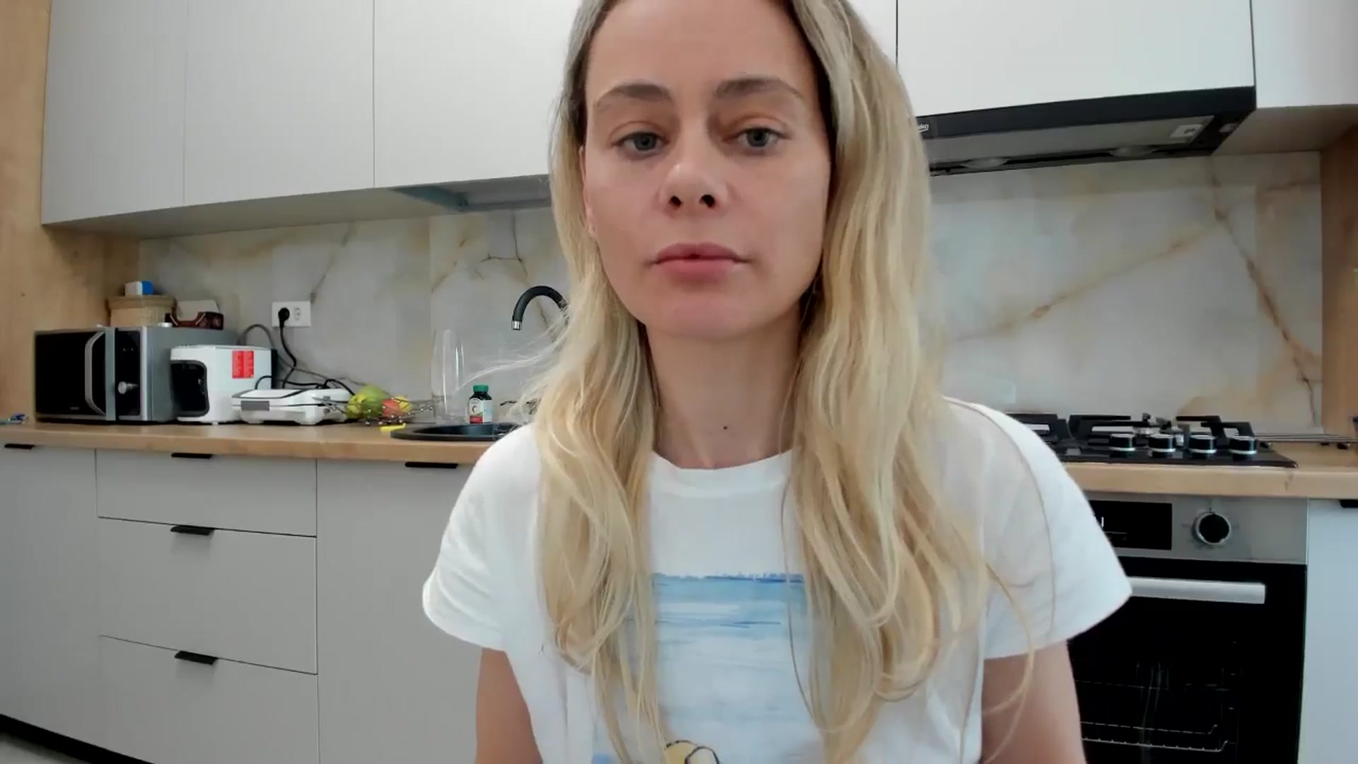 Gallery image thumbnail from DebbyPaige's myfreecams stream on, 04/27/2024, 15:28 image 6 of 20