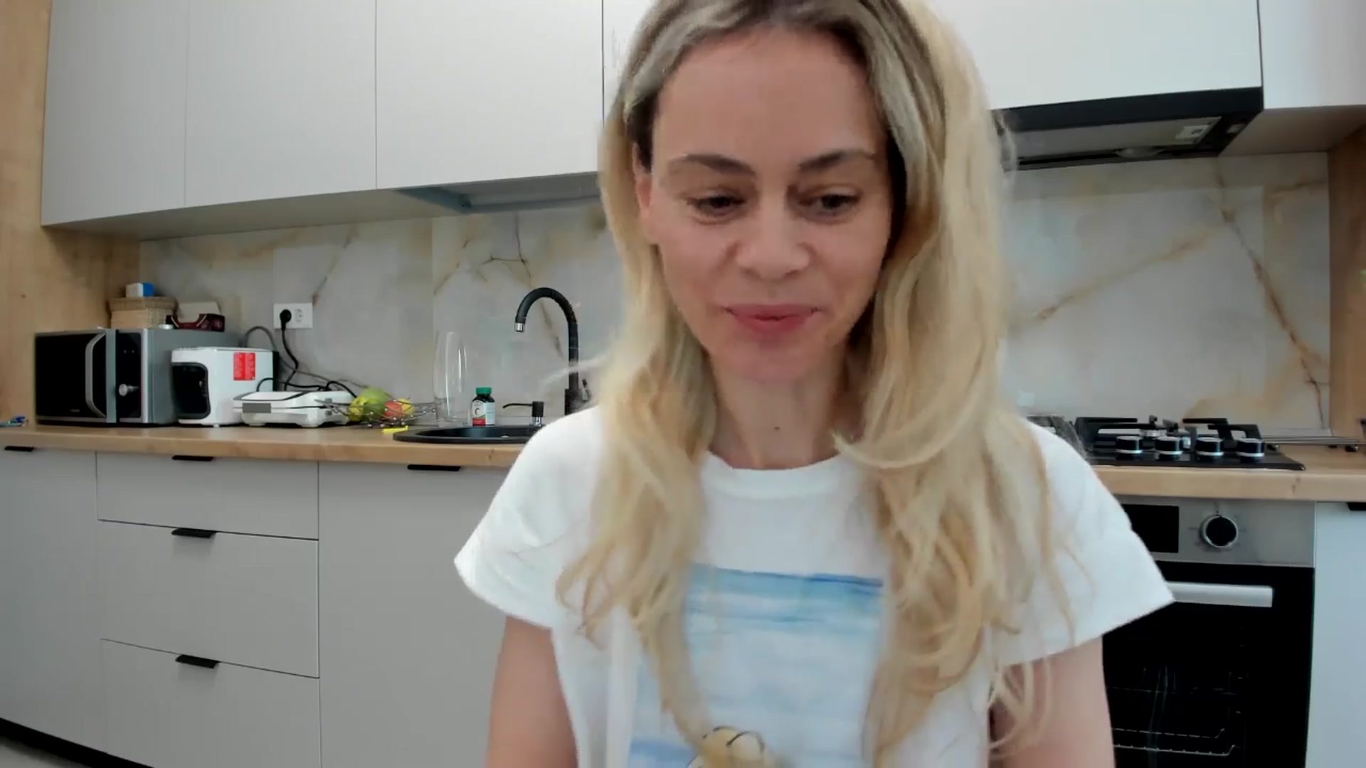 Gallery image thumbnail from DebbyPaige's myfreecams stream on, 04/27/2024, 15:28 image 4 of 20
