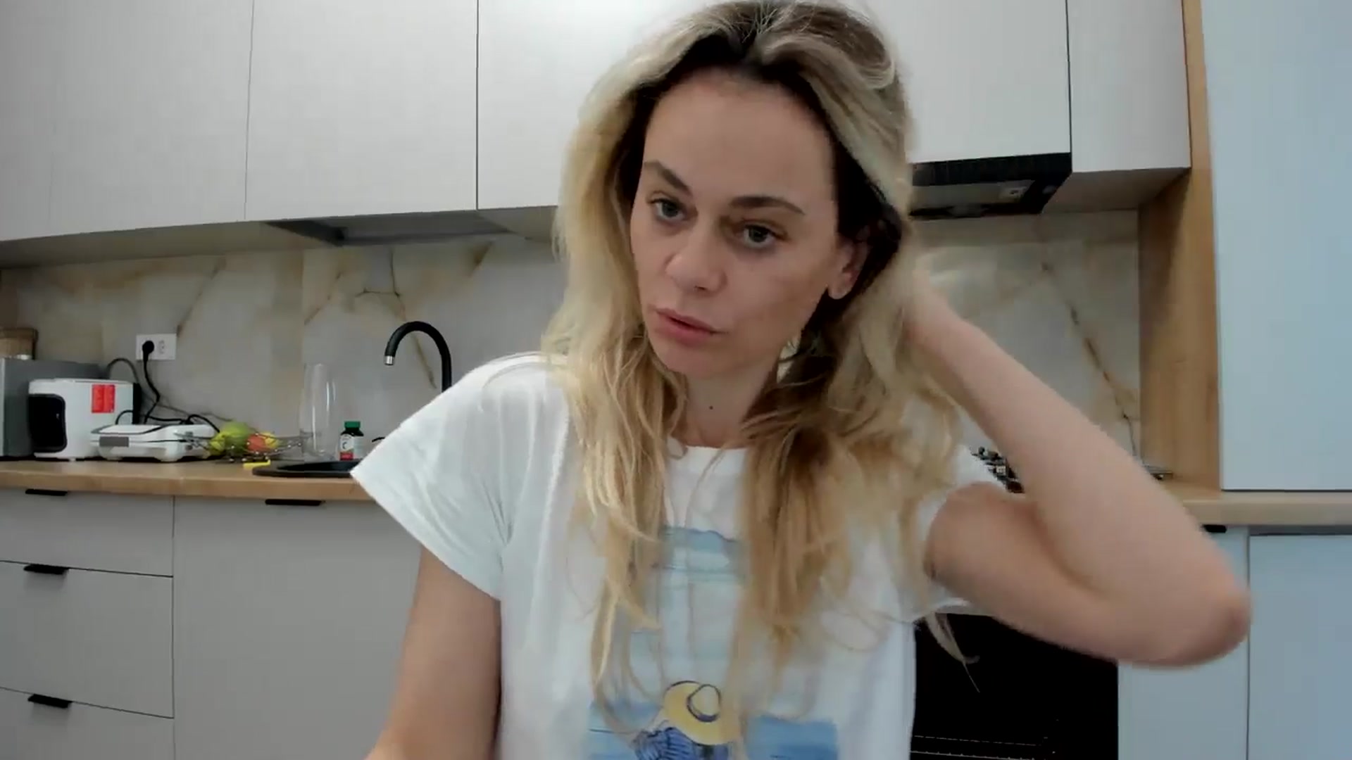 Gallery image thumbnail from DebbyPaige's myfreecams stream on, 04/28/2024, 17:27 image 3 of 20