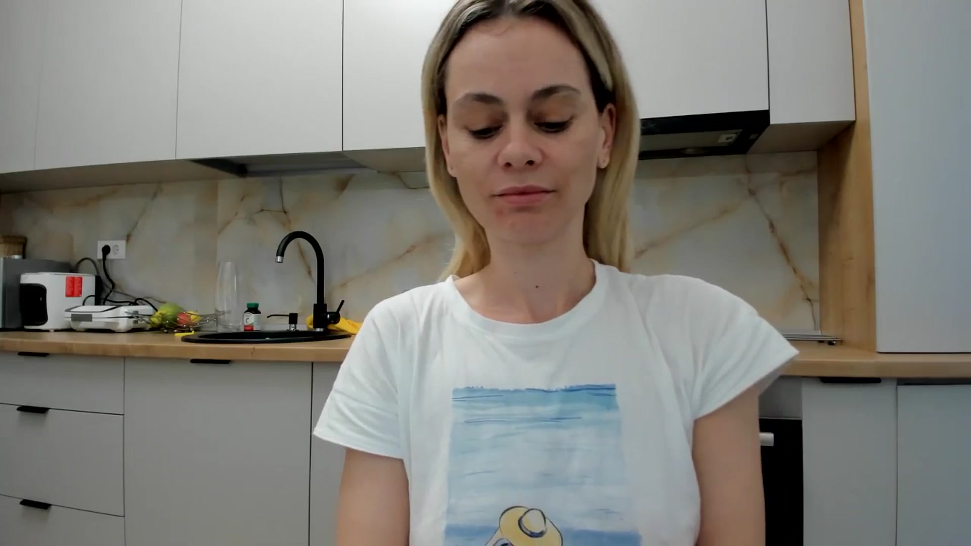 Gallery image thumbnail from DebbyPaige's myfreecams stream on, 04/28/2024, 17:27 image 12 of 20
