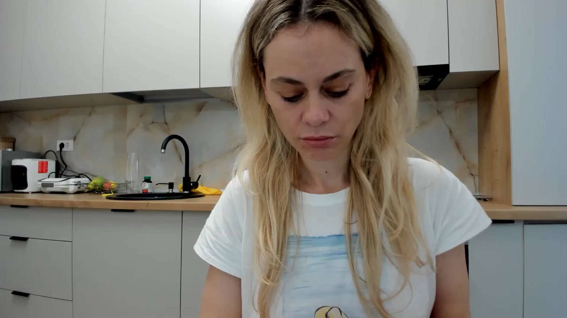 Gallery image thumbnail from DebbyPaige's myfreecams stream on, 04/28/2024, 17:27 image 9 of 20