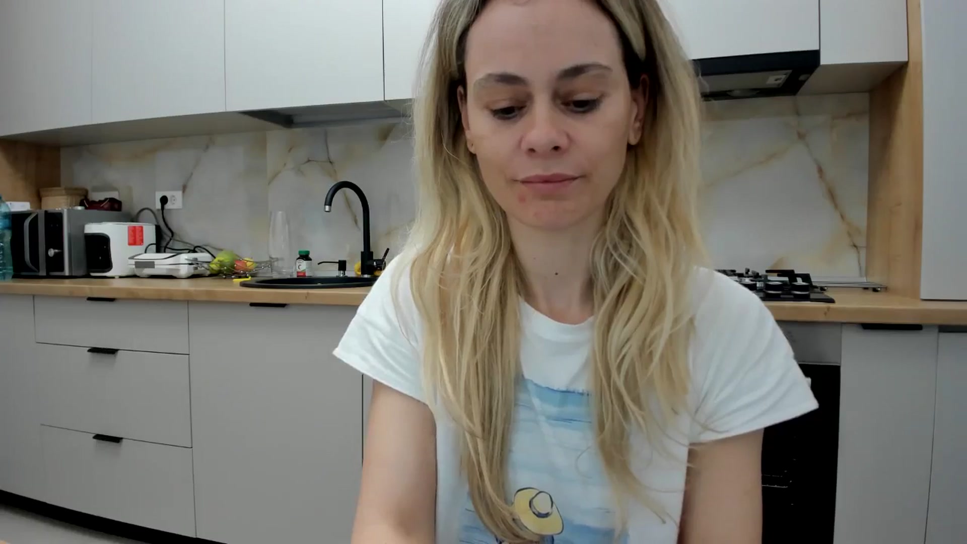 Gallery image thumbnail from DebbyPaige's myfreecams stream on, 04/28/2024, 17:27 image 18 of 20