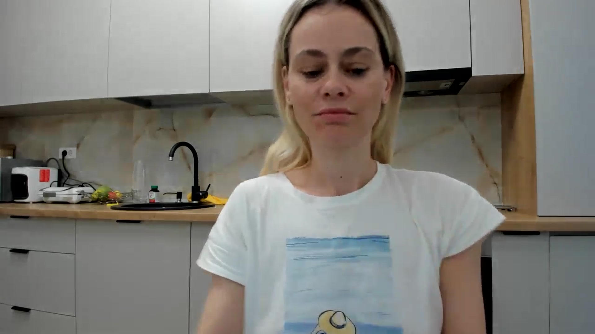 Gallery image thumbnail from DebbyPaige's myfreecams stream on, 04/28/2024, 17:27 image 13 of 20