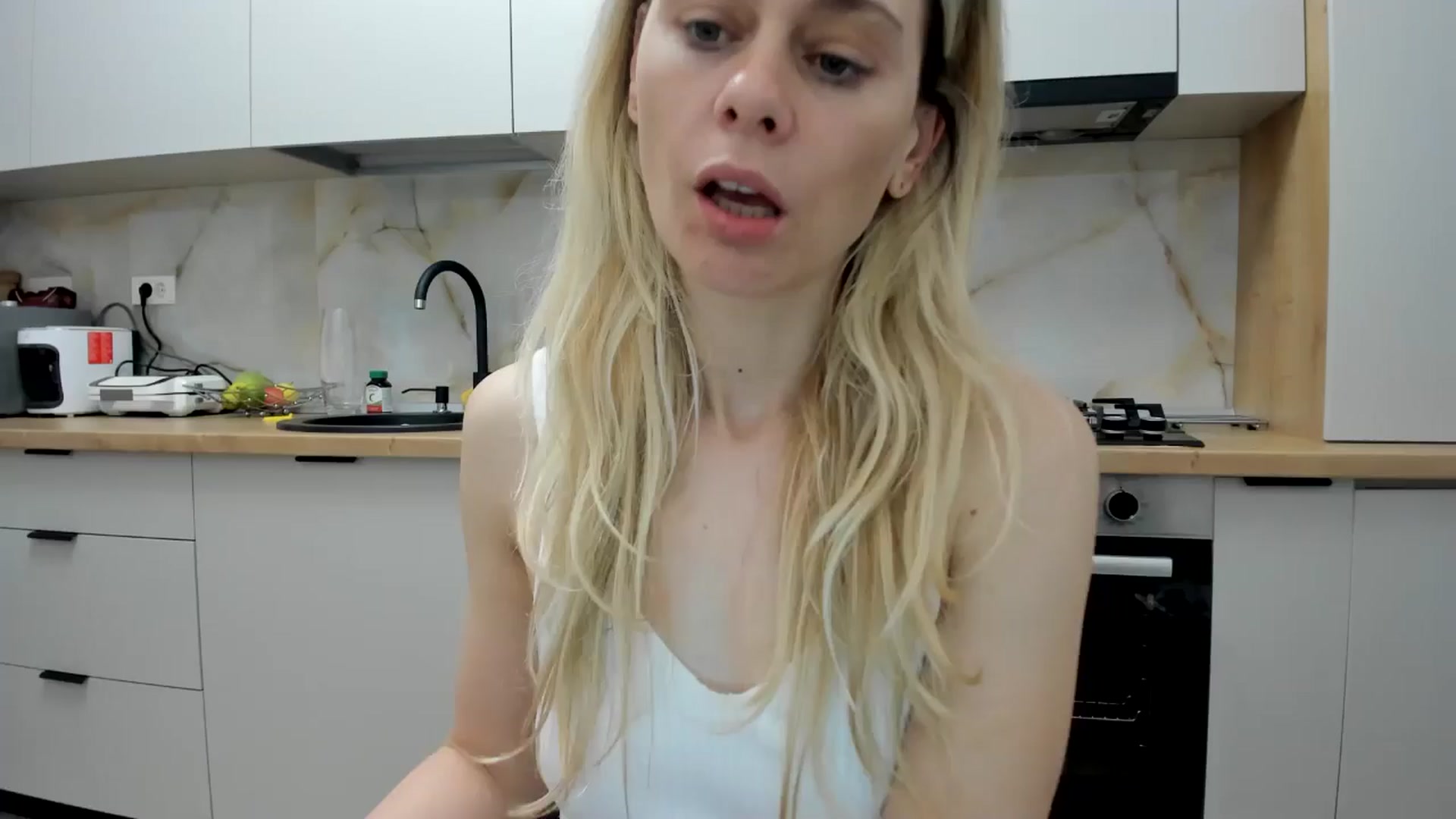 Gallery image thumbnail from DebbyPaige's myfreecams stream on, 04/28/2024, 19:58 image 1 of 20
