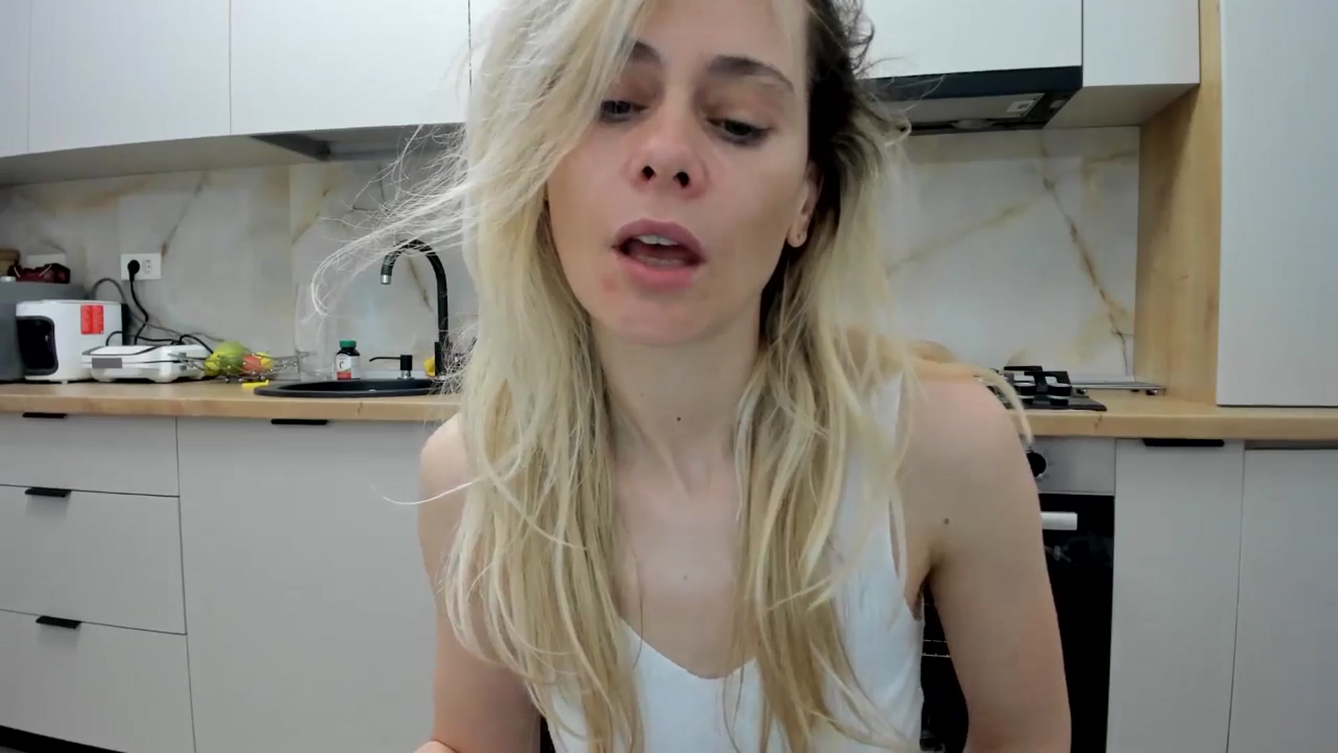 Gallery image thumbnail from DebbyPaige's myfreecams stream on, 04/28/2024, 19:58 image 14 of 20
