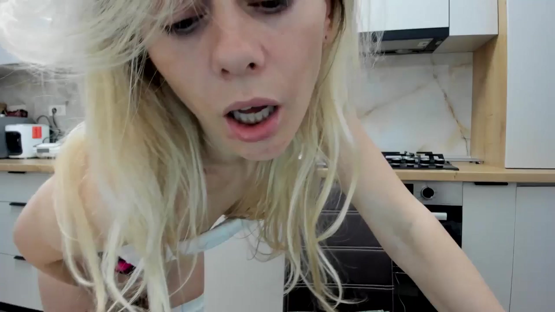 Gallery image thumbnail from DebbyPaige's myfreecams stream on, 04/28/2024, 19:58 image 7 of 20