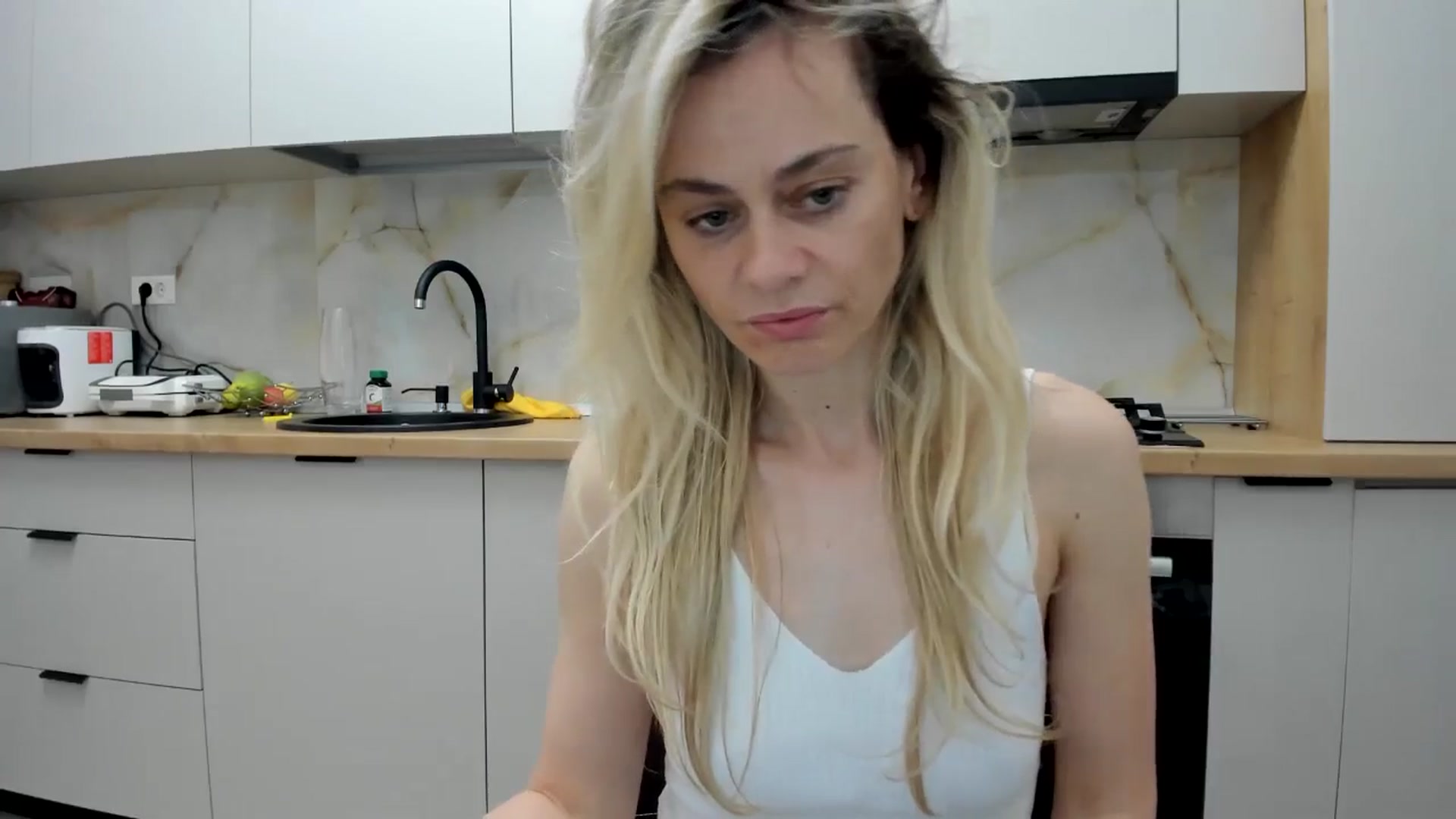 Gallery image thumbnail from DebbyPaige's myfreecams stream on, 04/28/2024, 19:58 image 20 of 20