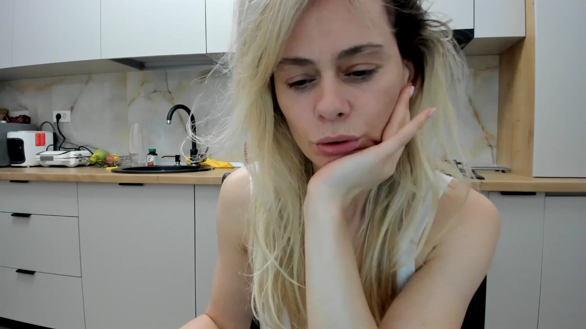Gallery image thumbnail from DebbyPaige's myfreecams stream on, 04/28/2024, 19:58 image 11 of 20