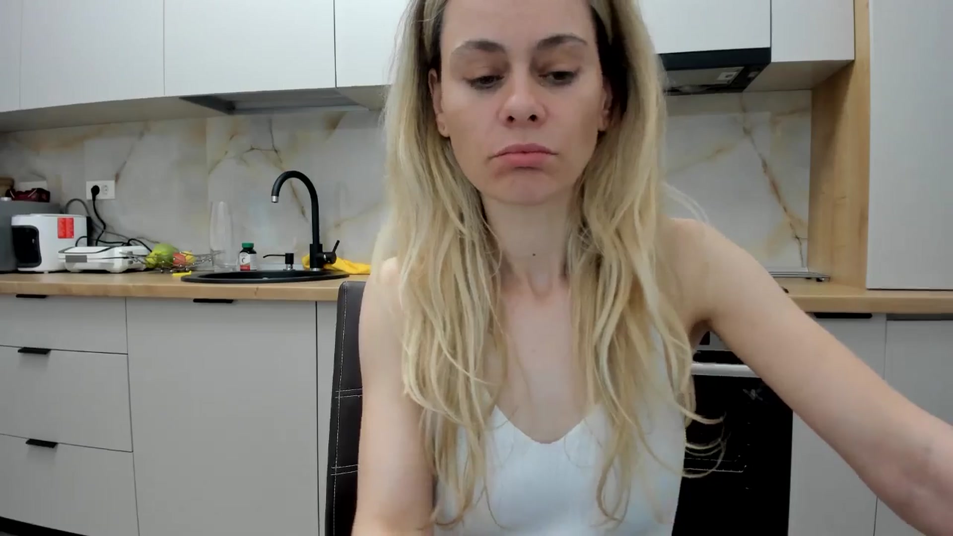 Gallery image thumbnail from DebbyPaige's myfreecams stream on, 04/28/2024, 19:58 image 3 of 20
