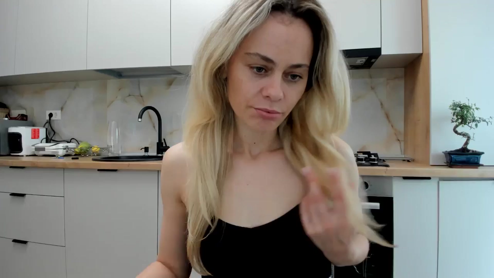 Gallery image thumbnail from DebbyPaige's myfreecams stream on, 04/29/2024, 15:30 image 1 of 20
