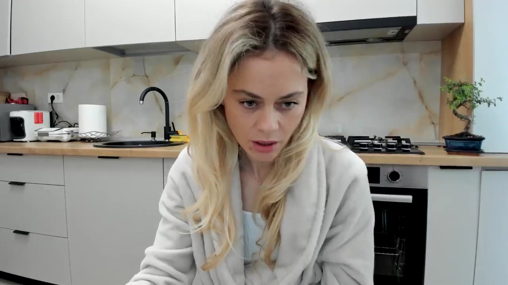 Gallery image thumbnail from DebbyPaige's myfreecams stream on, 05/02/2024, 12:50 image 19 of 20