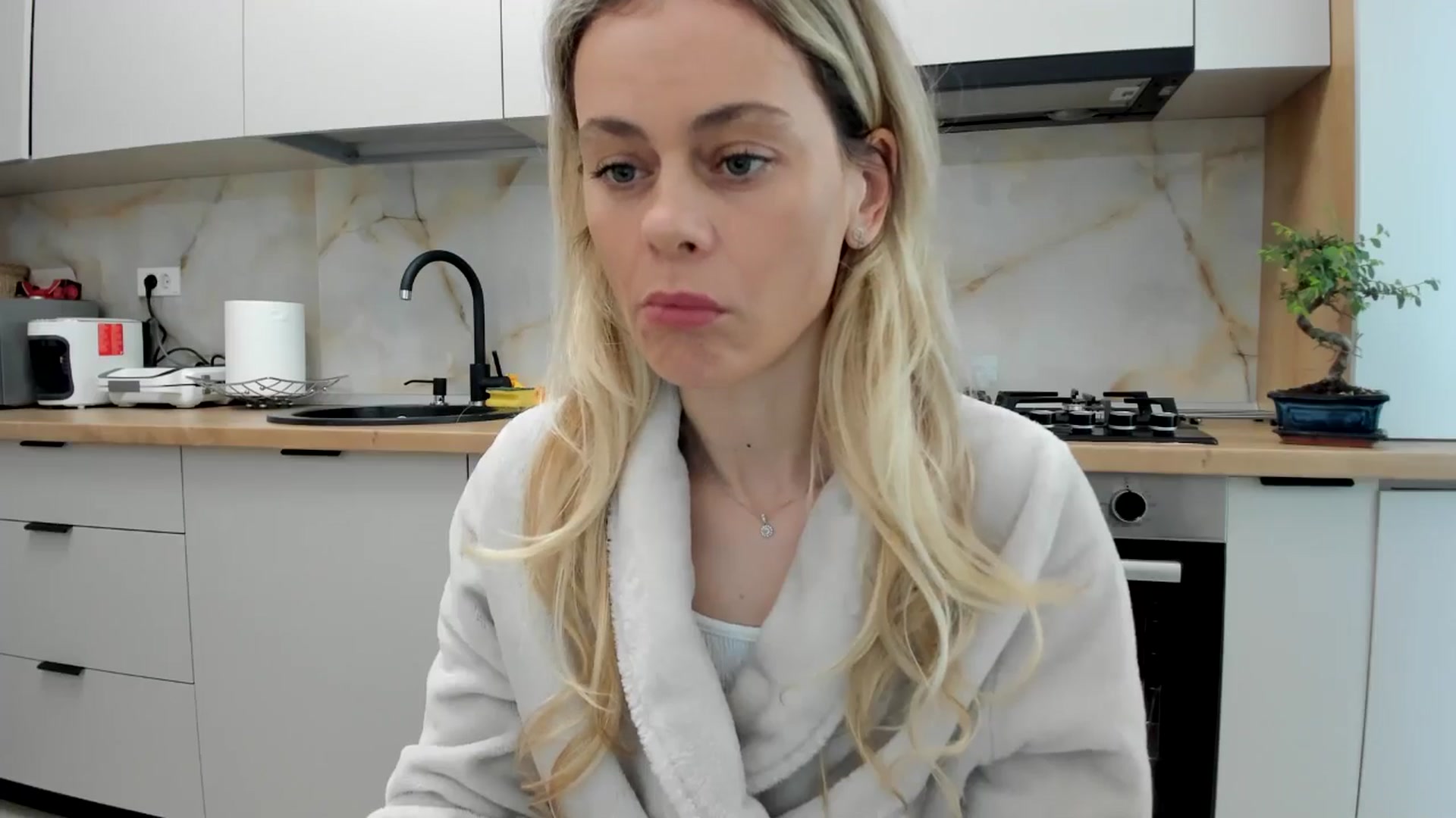 Gallery image thumbnail from DebbyPaige's myfreecams stream on, 05/02/2024, 12:50 image 2 of 20