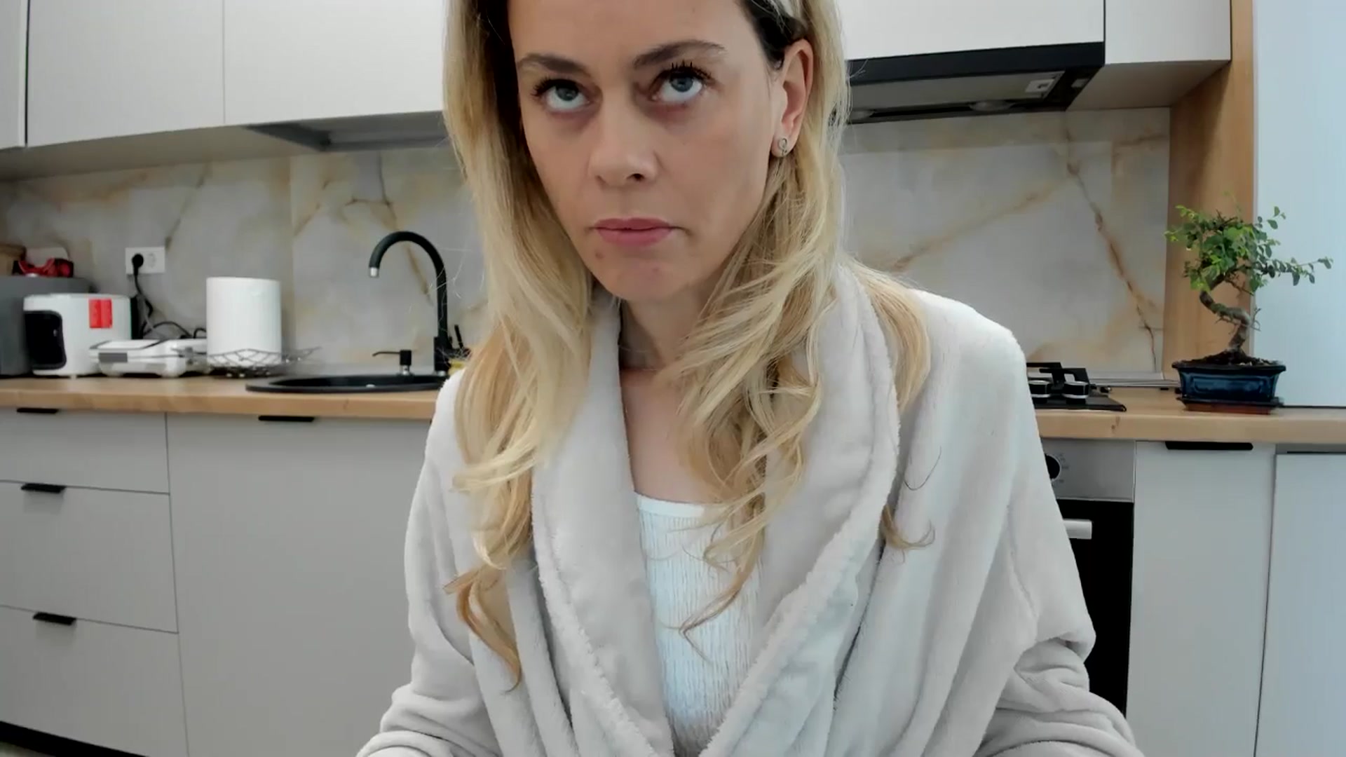 Gallery image thumbnail from DebbyPaige's myfreecams stream on, 05/02/2024, 12:50 image 15 of 20