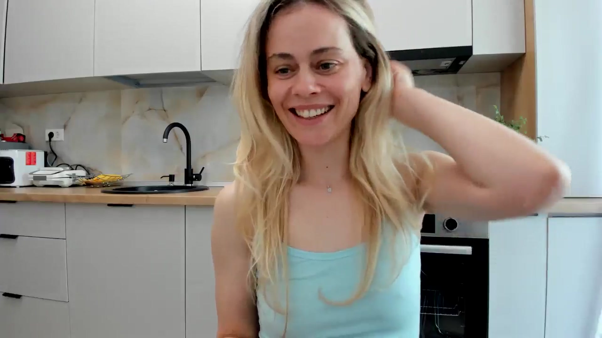 Gallery image thumbnail from DebbyPaige's myfreecams stream on, 05/07/2024, 09:53 image 12 of 20