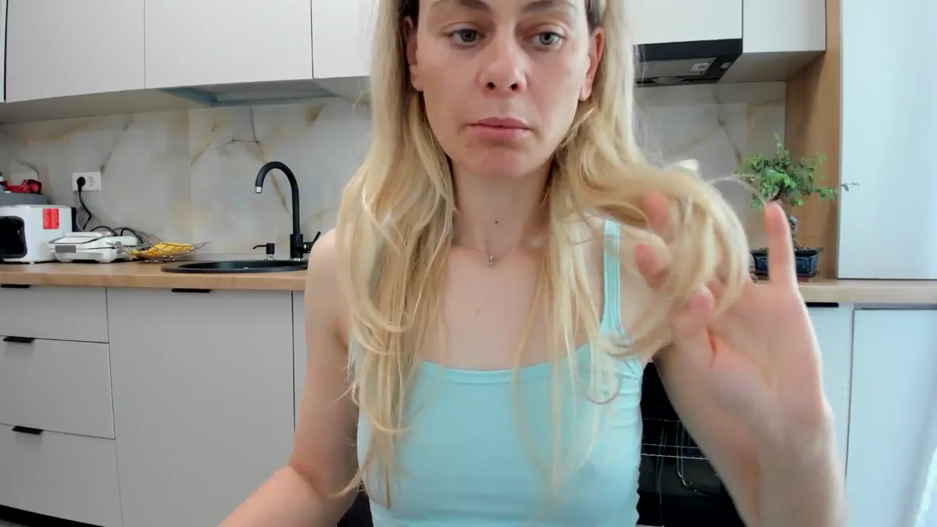 Gallery image thumbnail from DebbyPaige's myfreecams stream on, 05/07/2024, 09:53 image 16 of 20