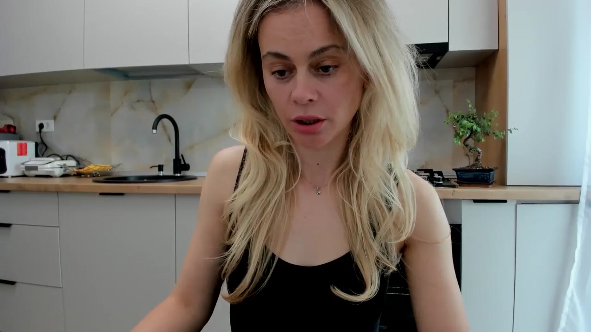 Gallery image thumbnail from DebbyPaige's myfreecams stream on, 05/07/2024, 14:18 image 9 of 20