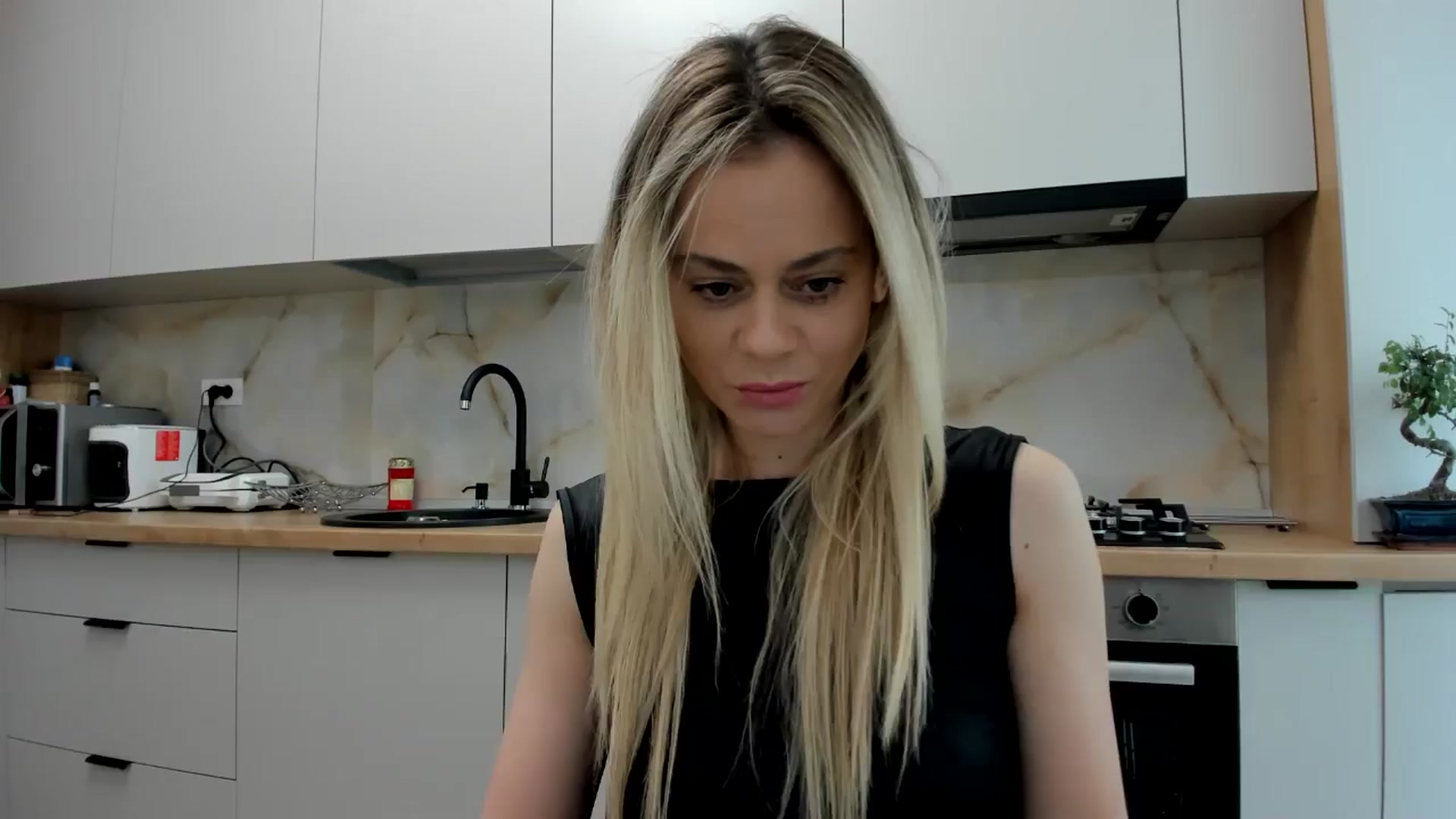 Gallery image thumbnail from DebbyPaige's myfreecams stream on, 05/09/2024, 10:42 image 1 of 20