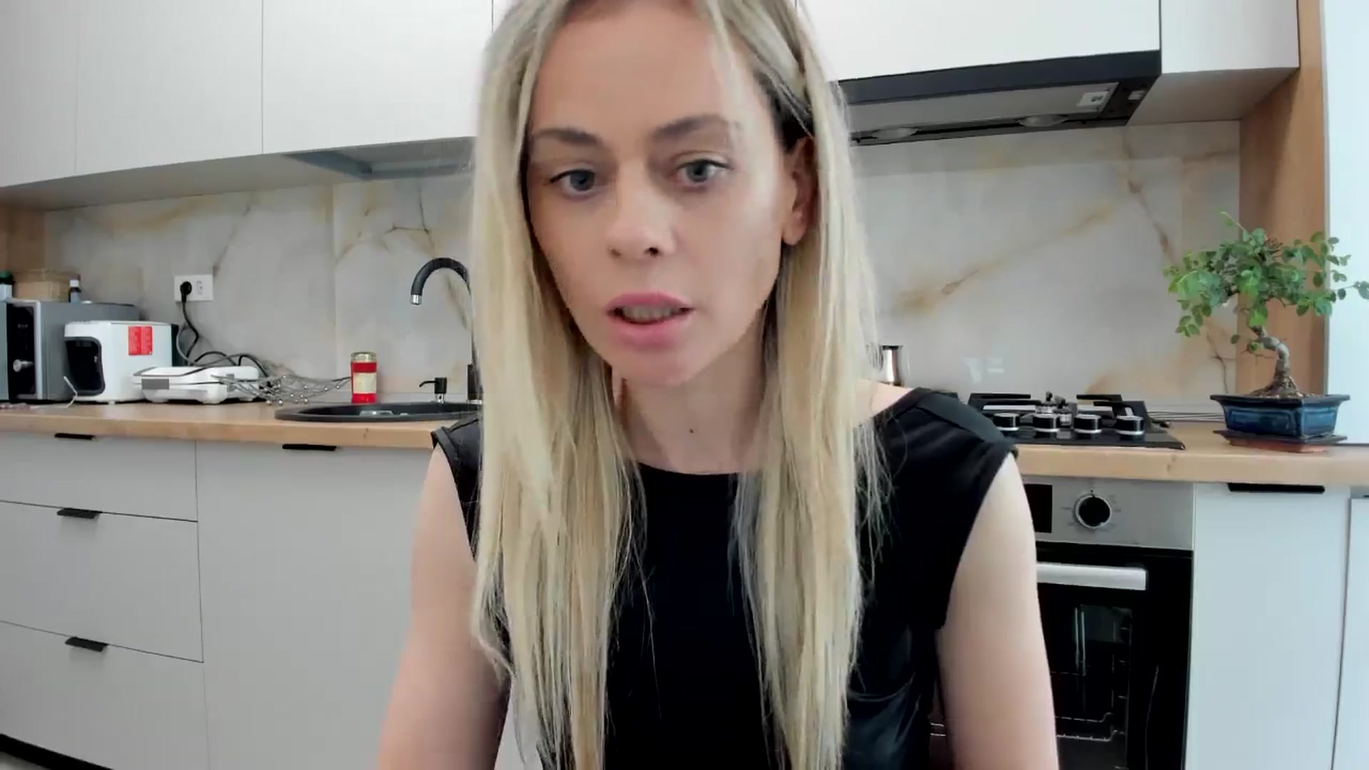 Gallery image thumbnail from DebbyPaige's myfreecams stream on, 05/09/2024, 12:38 image 20 of 20