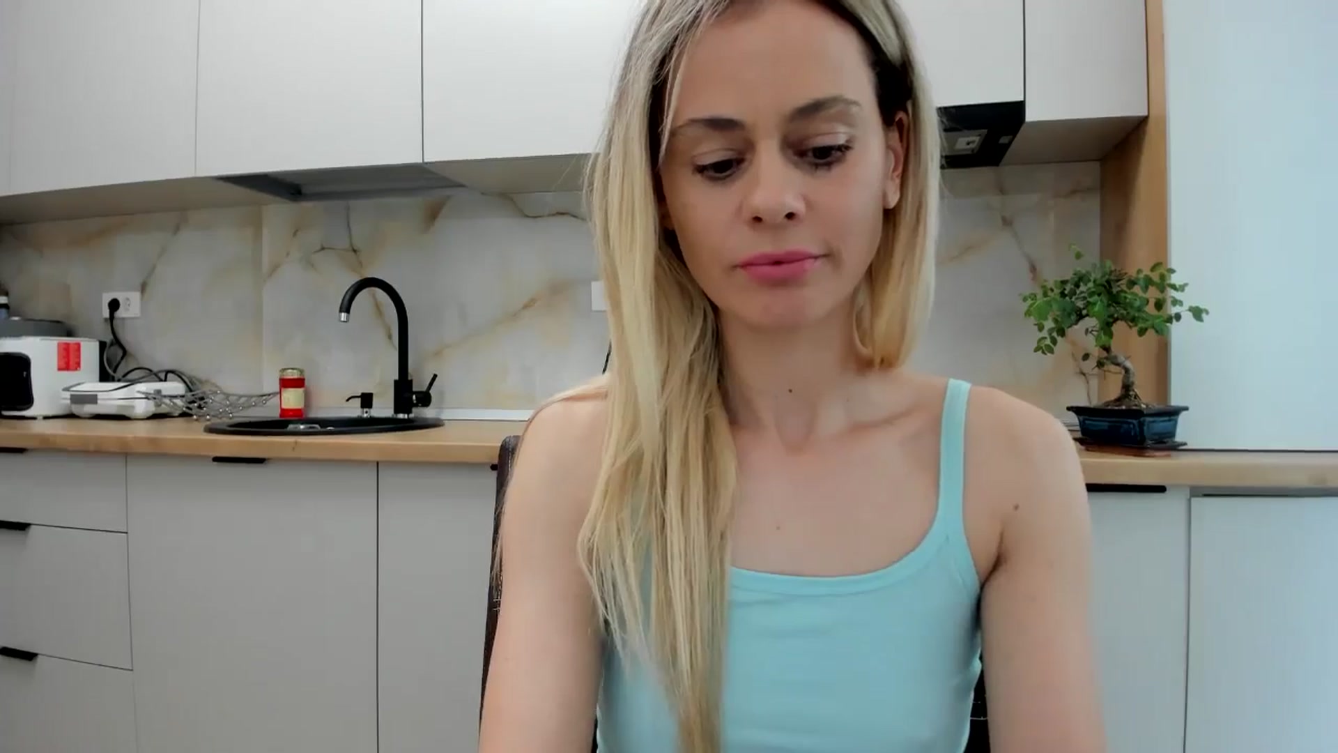 Gallery image thumbnail from DebbyPaige's myfreecams stream on, 05/09/2024, 14:37 image 15 of 20