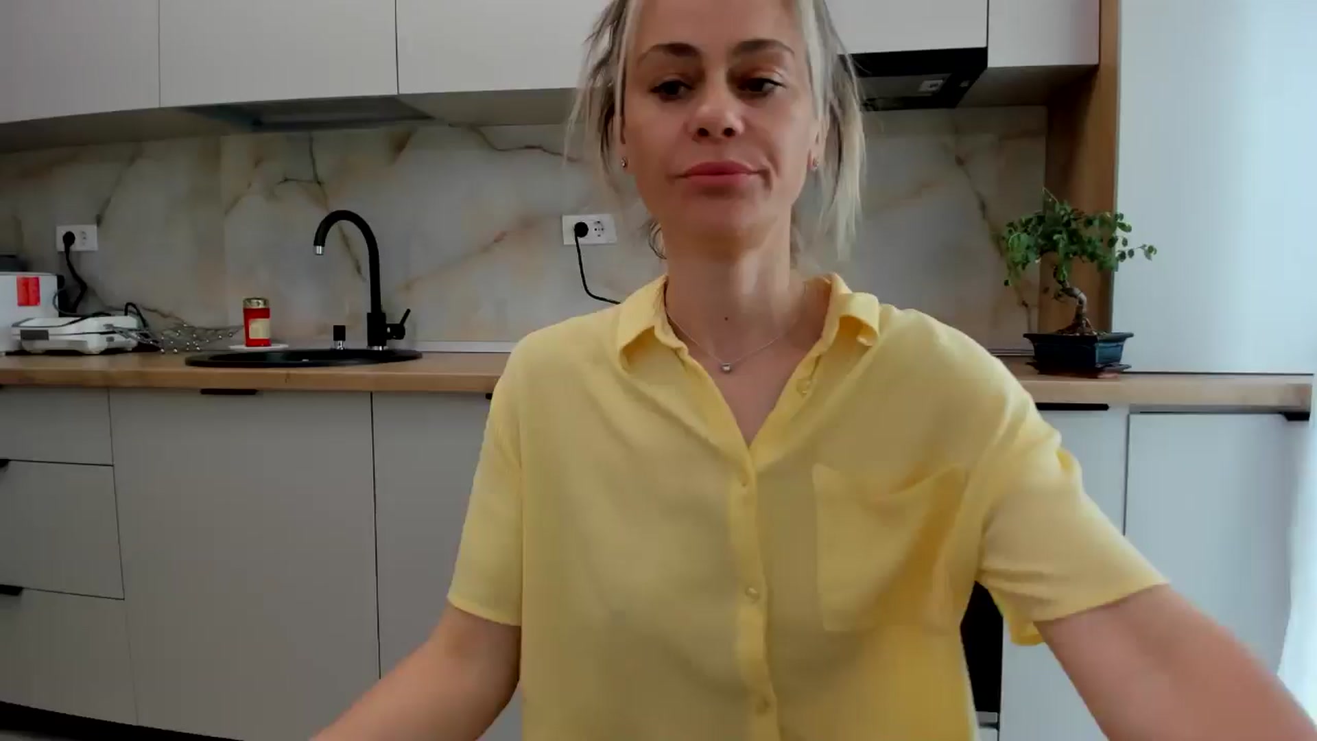 Gallery image thumbnail from DebbyPaige's myfreecams stream on, 05/10/2024, 09:46 image 5 of 20
