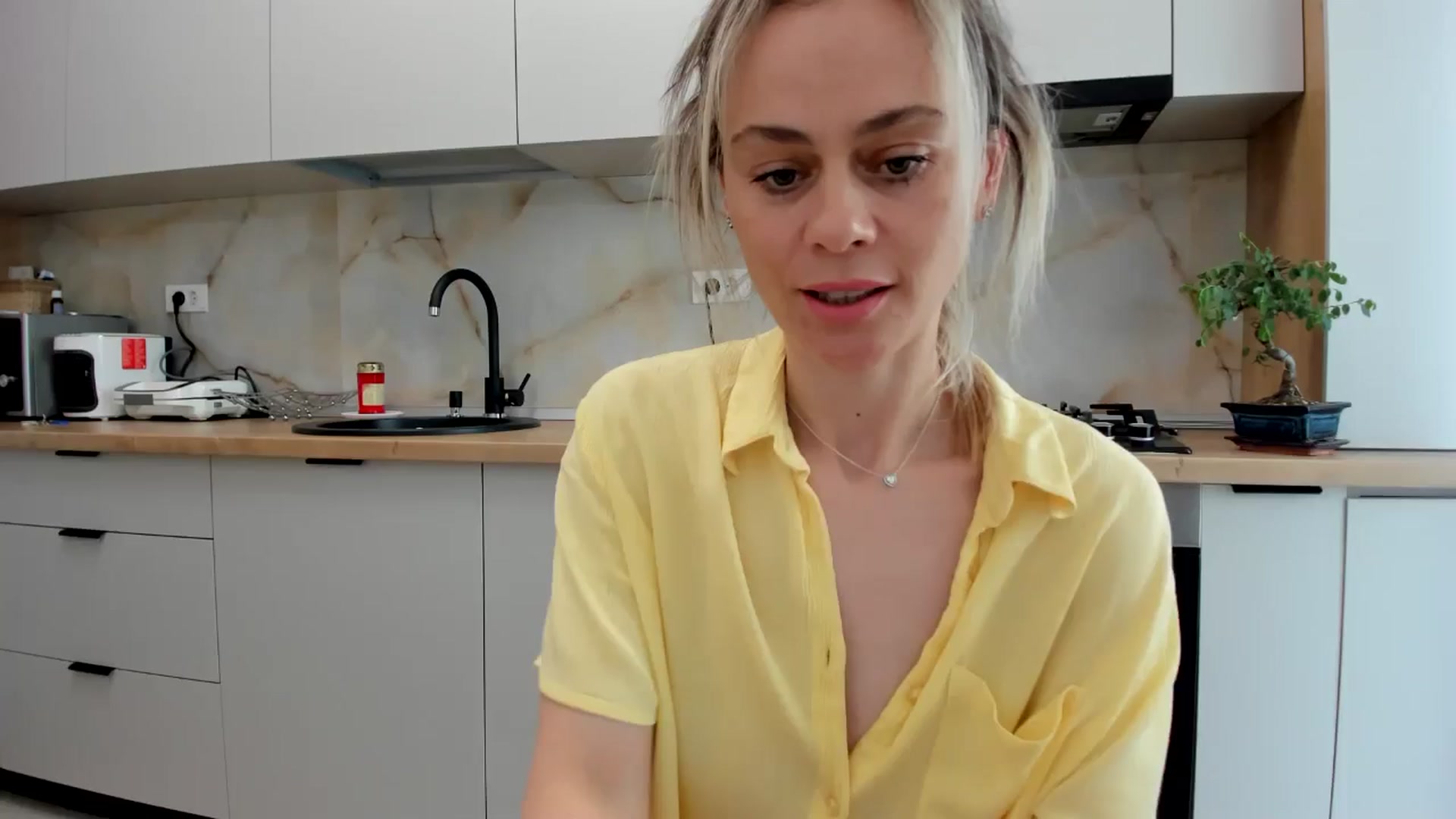 Gallery image thumbnail from DebbyPaige's myfreecams stream on, 05/10/2024, 09:46 image 8 of 20