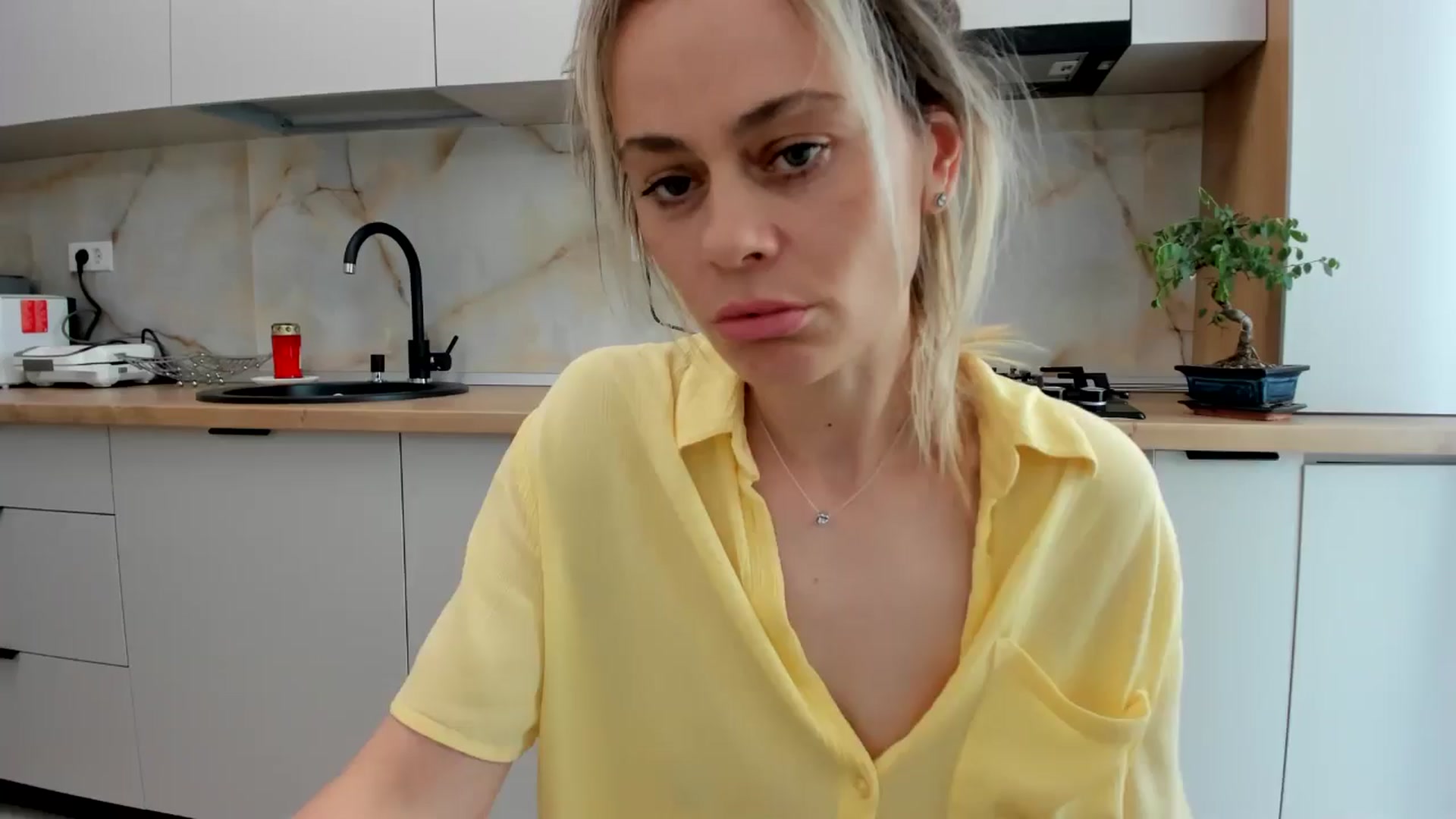 Gallery image thumbnail from DebbyPaige's myfreecams stream on, 05/10/2024, 10:10 image 9 of 20