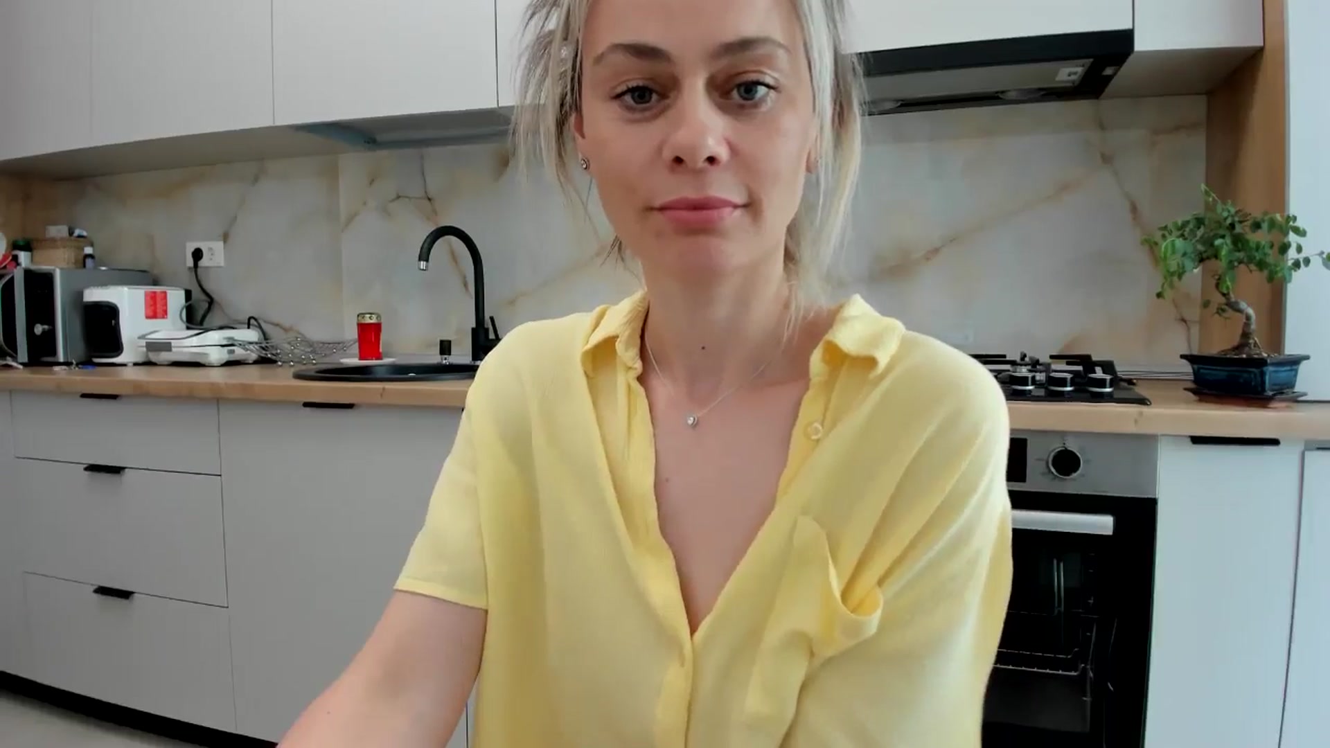 Gallery image thumbnail from DebbyPaige's myfreecams stream on, 05/10/2024, 11:41 image 11 of 20